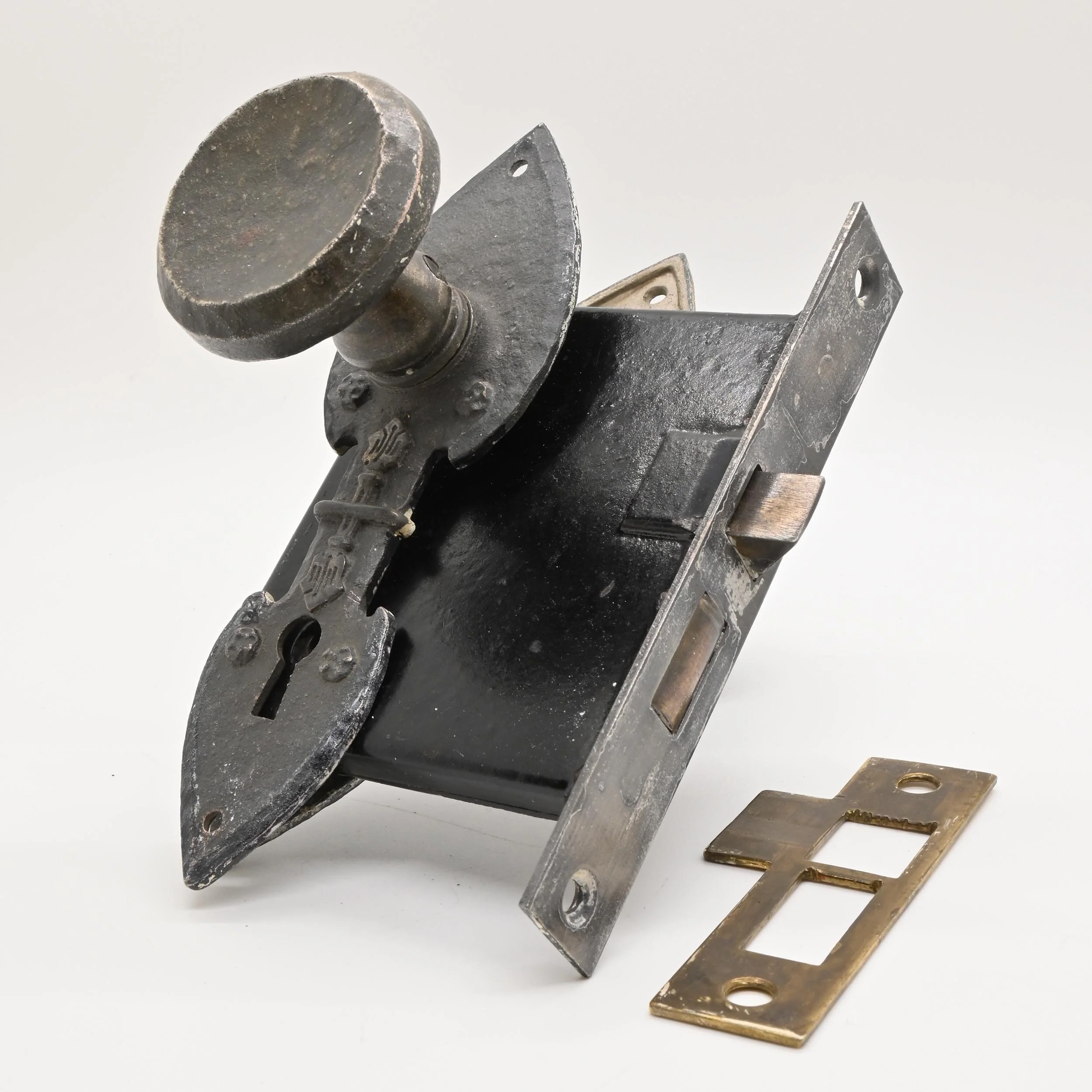 Iron+Passage+Hardware+3.jpg