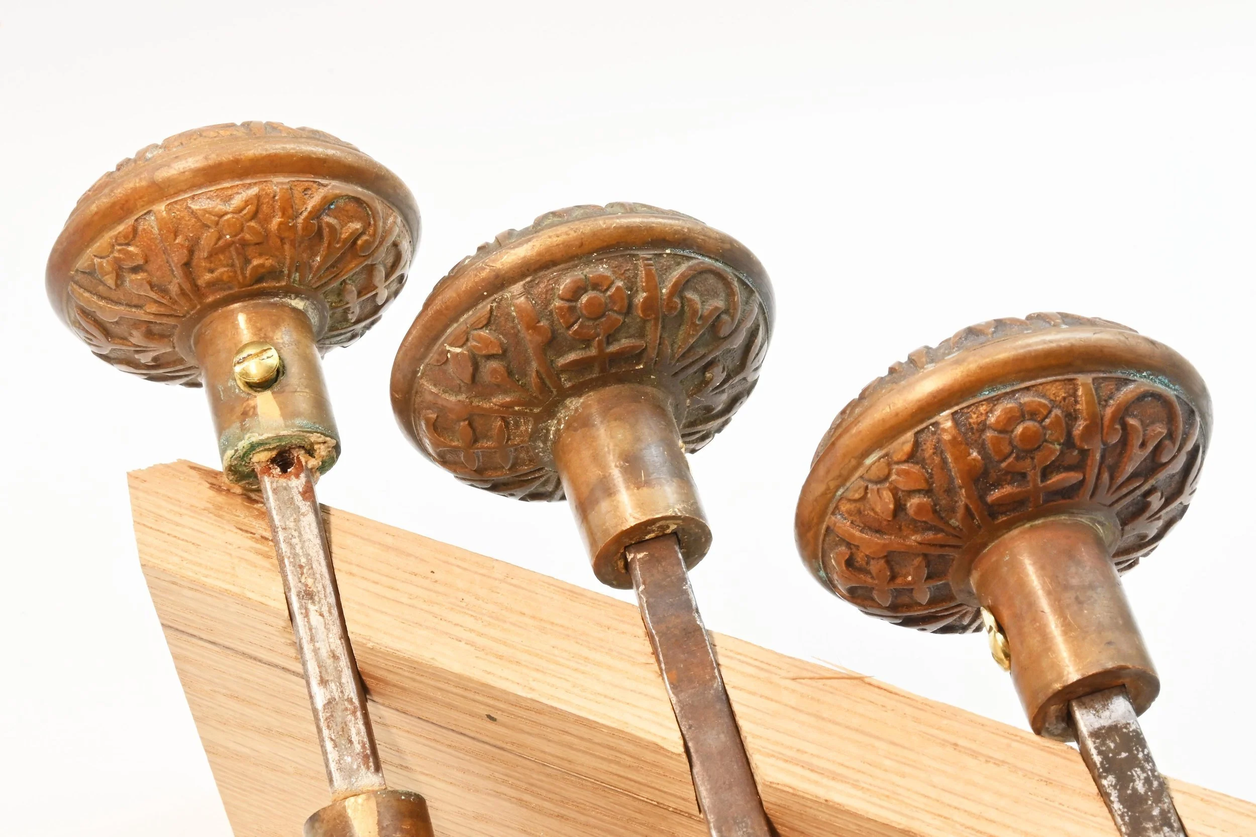 H62086+three+lockwood+knobs+sets+5.jpg