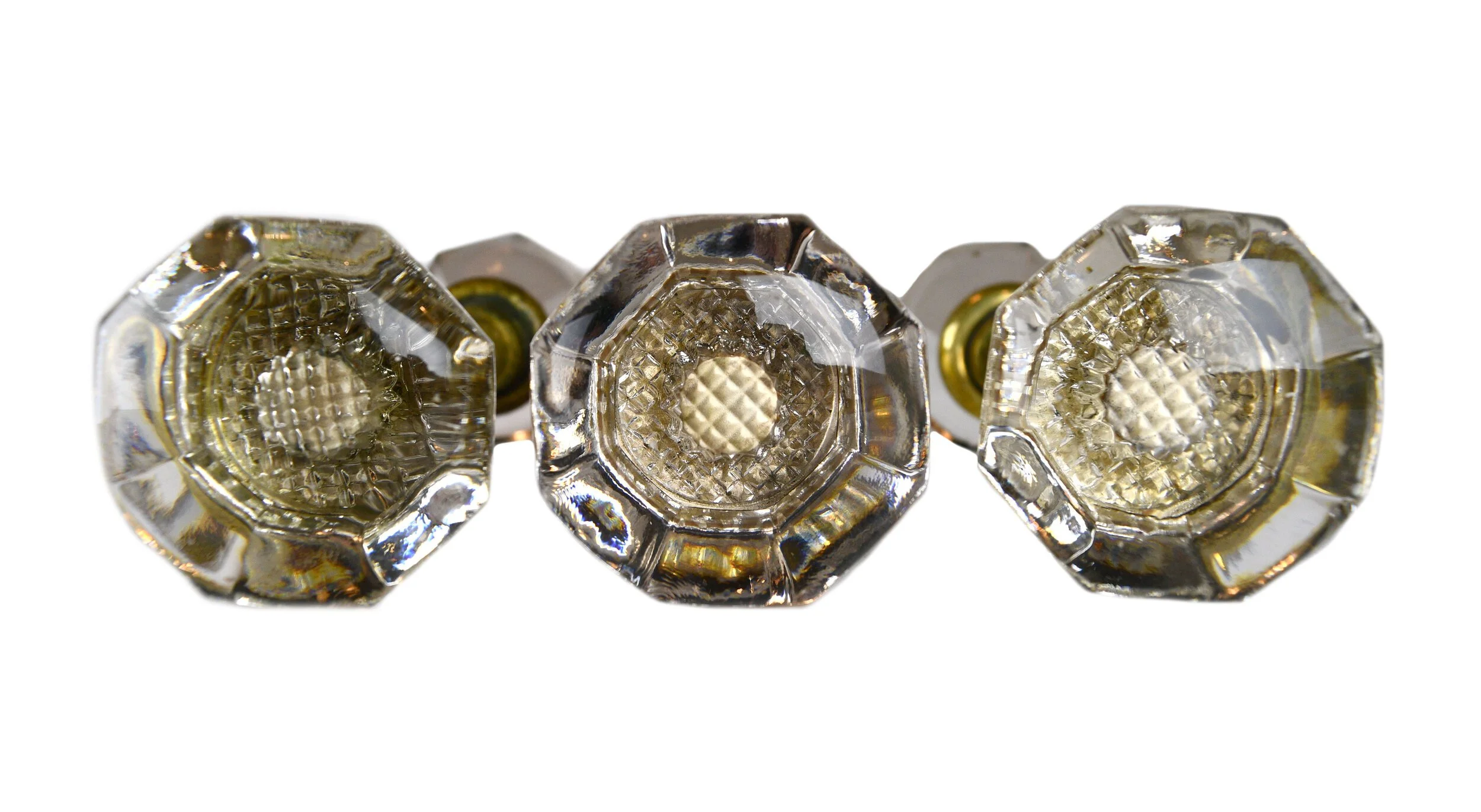 knobs-with-checkerboard-4.jpg