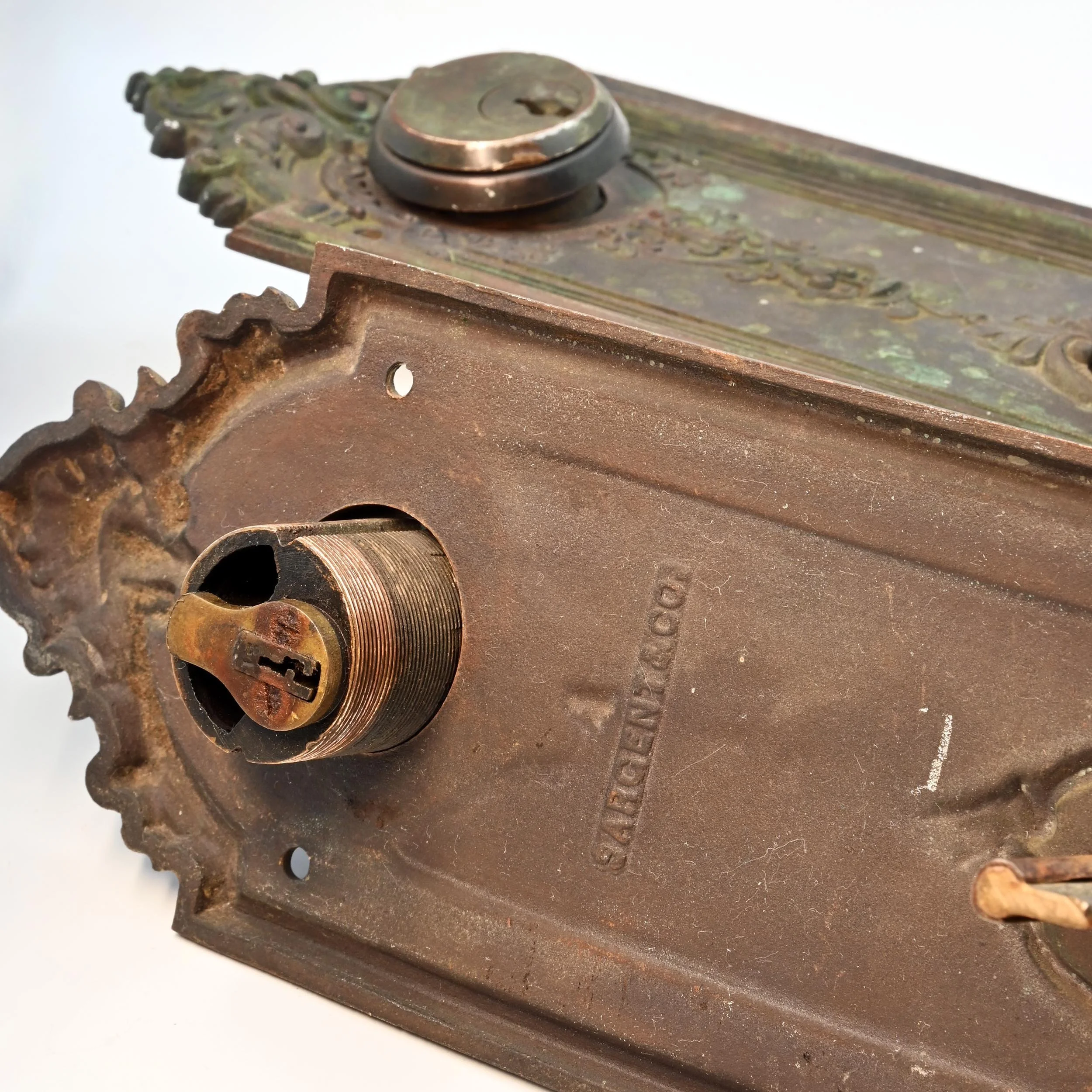 large+victorian+thumb+latch+set+4.jpg