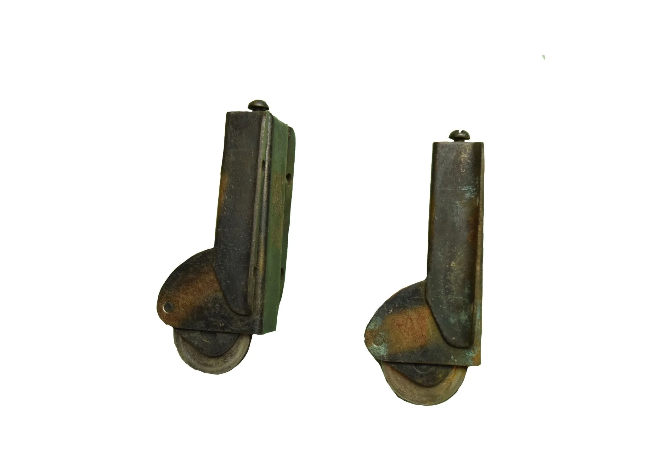 H200-gilt-and-satin-caster-main.jpg