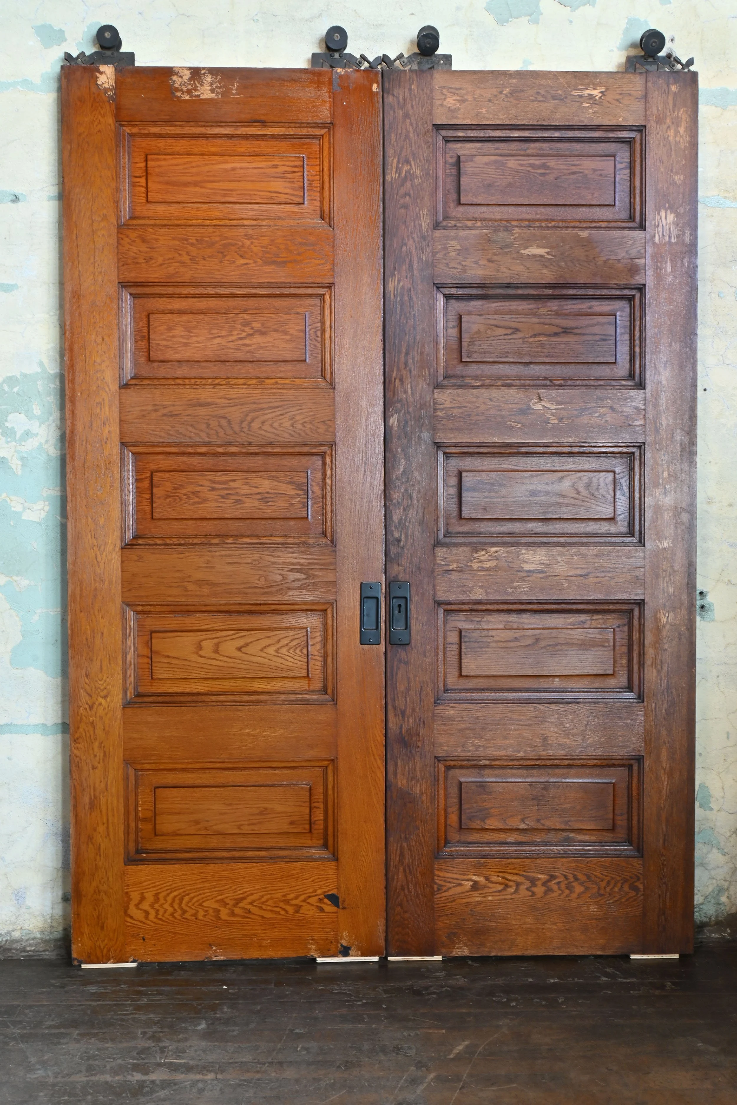 62169+oak+5+panel+pocket+doors+5.jpg