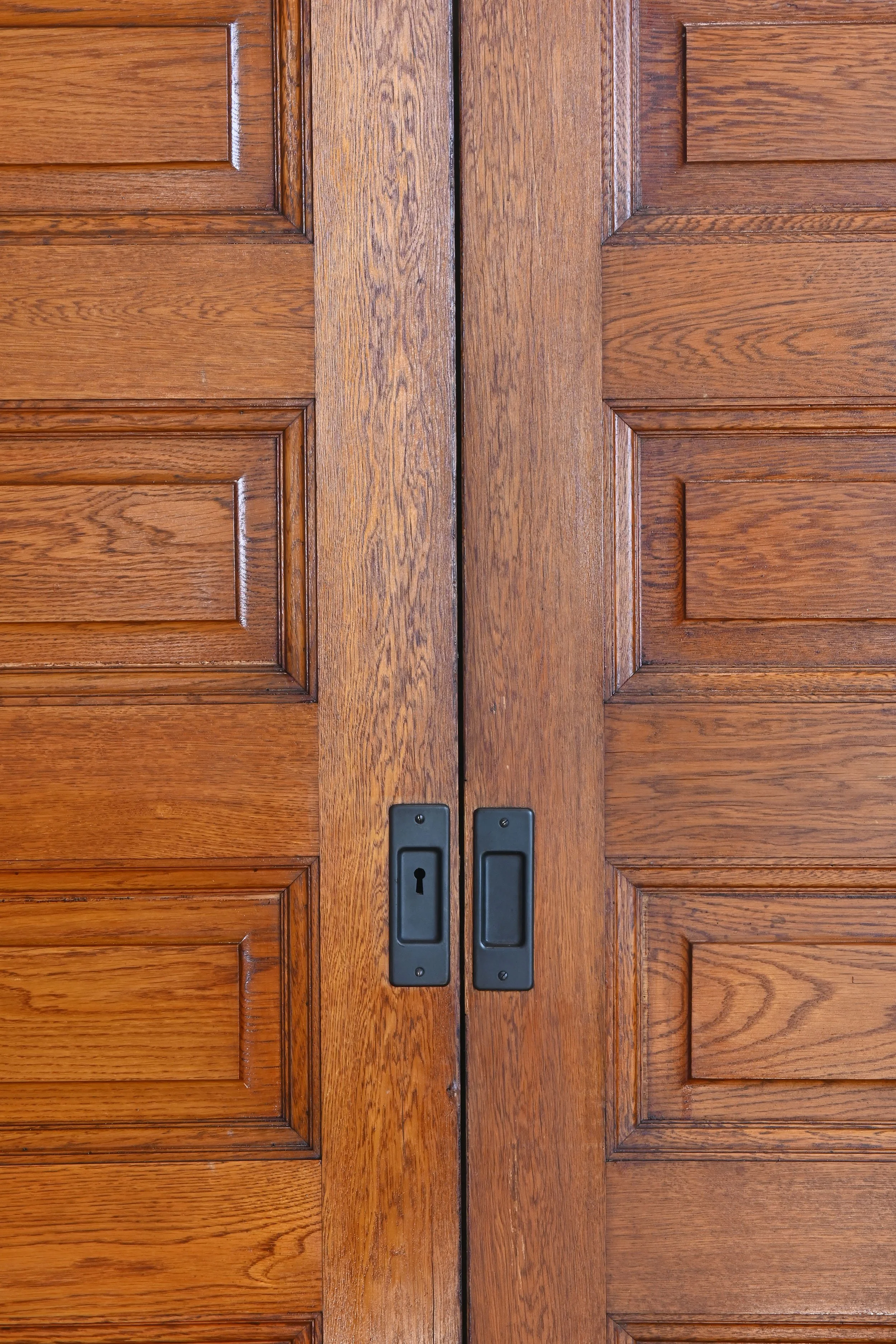 62169+oak+5+panel+pocket+doors+3.jpg