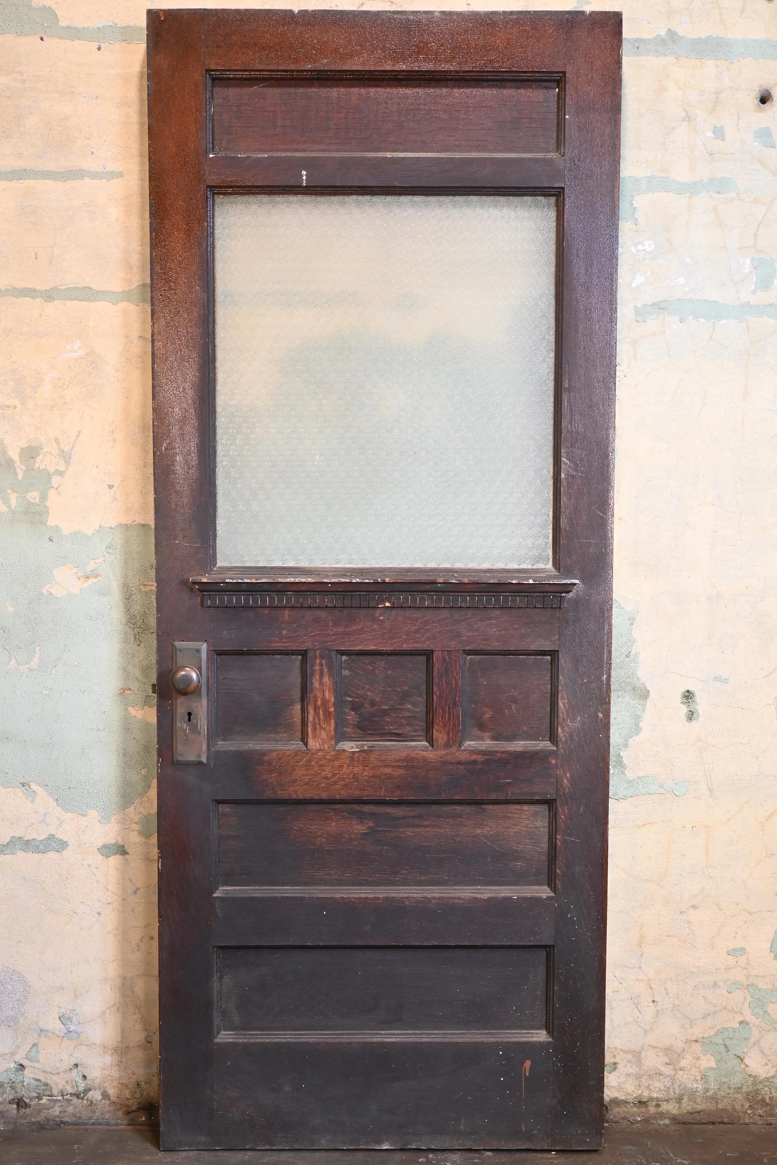 61171+Oak+half+view+with+textured+glass+2.jpg