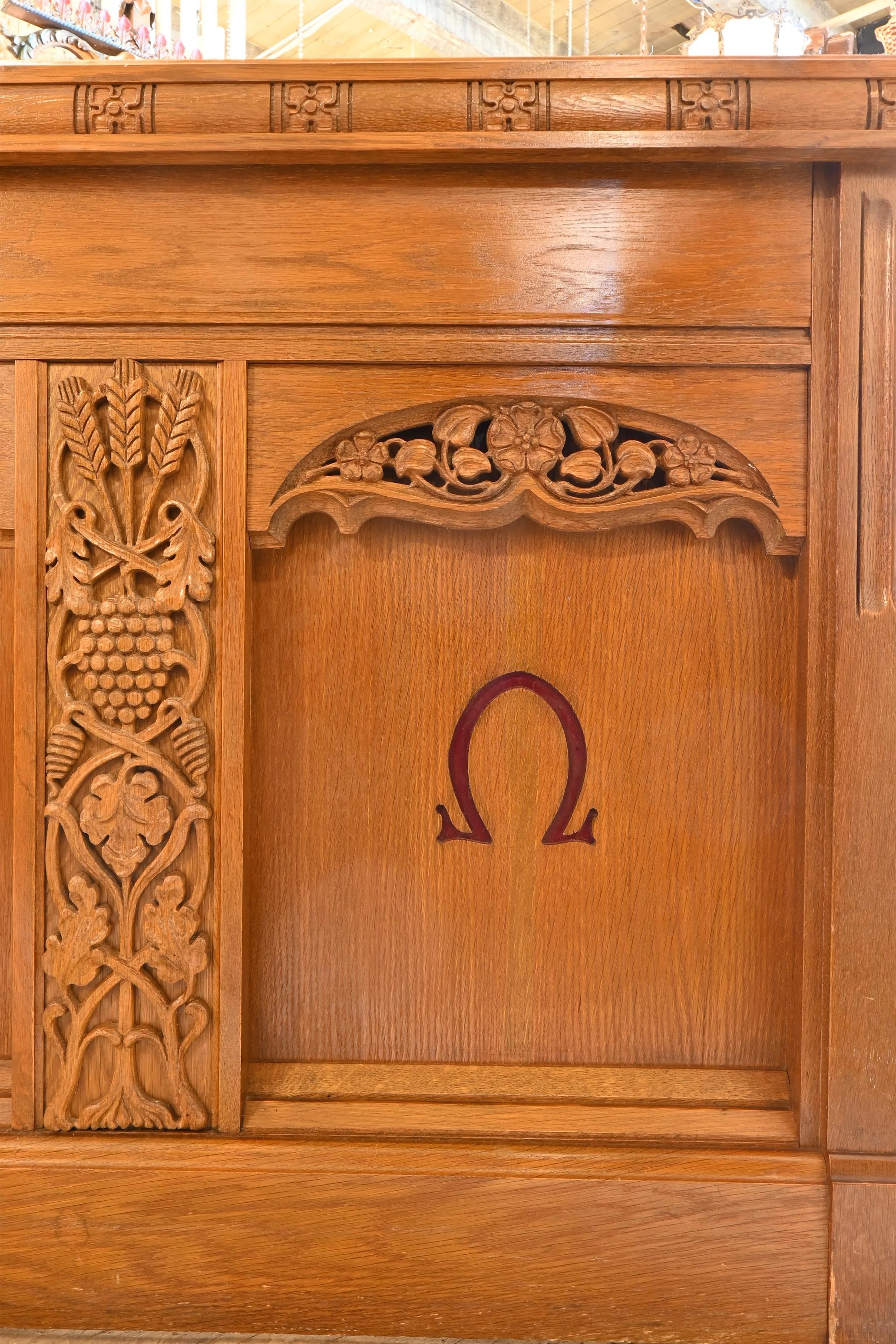 61658+CARVED+OAK+ALTER+6.jpg