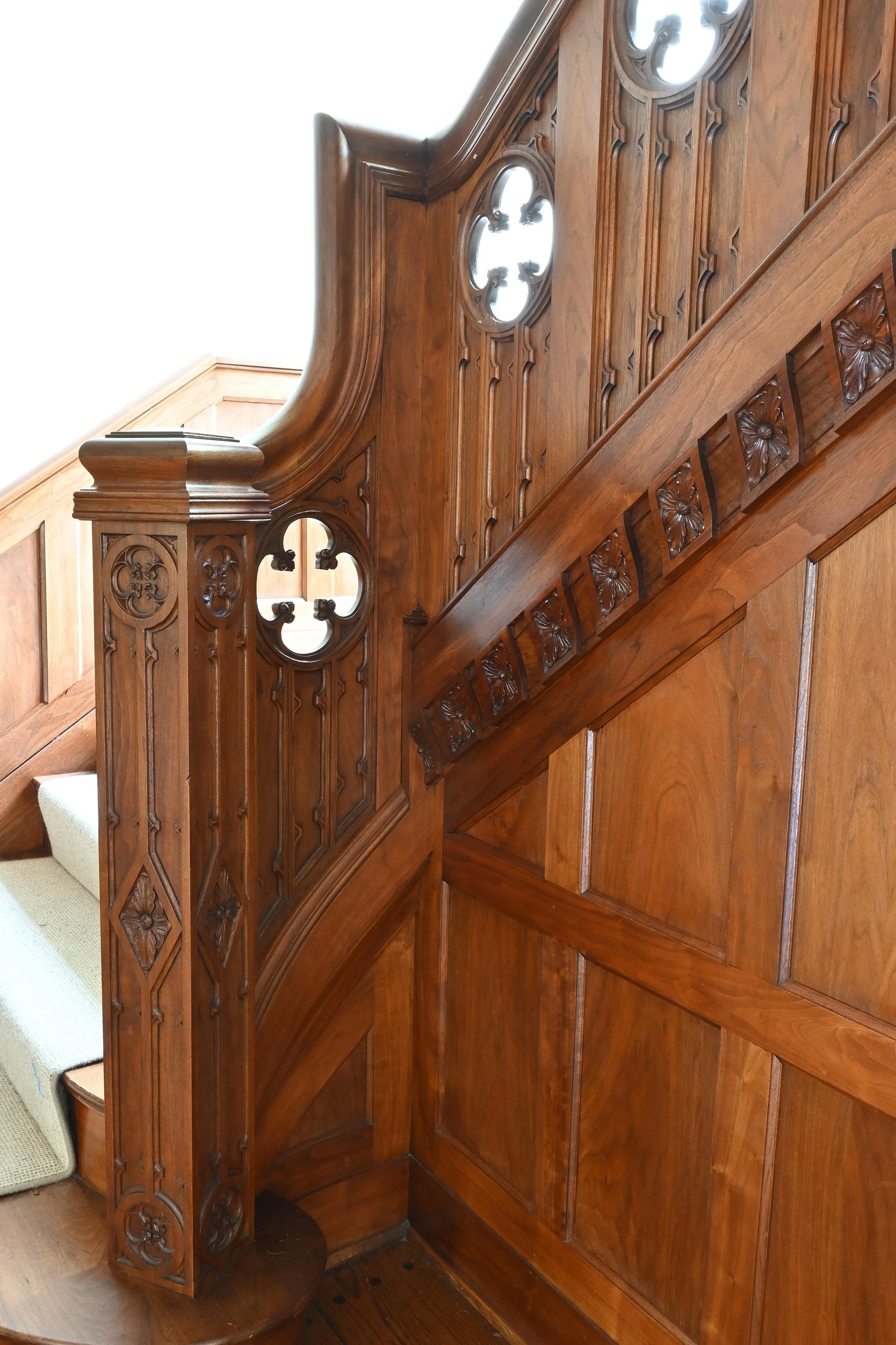 61254+walnut+entry+staircase+1+-+Copy+%282%29.jpg