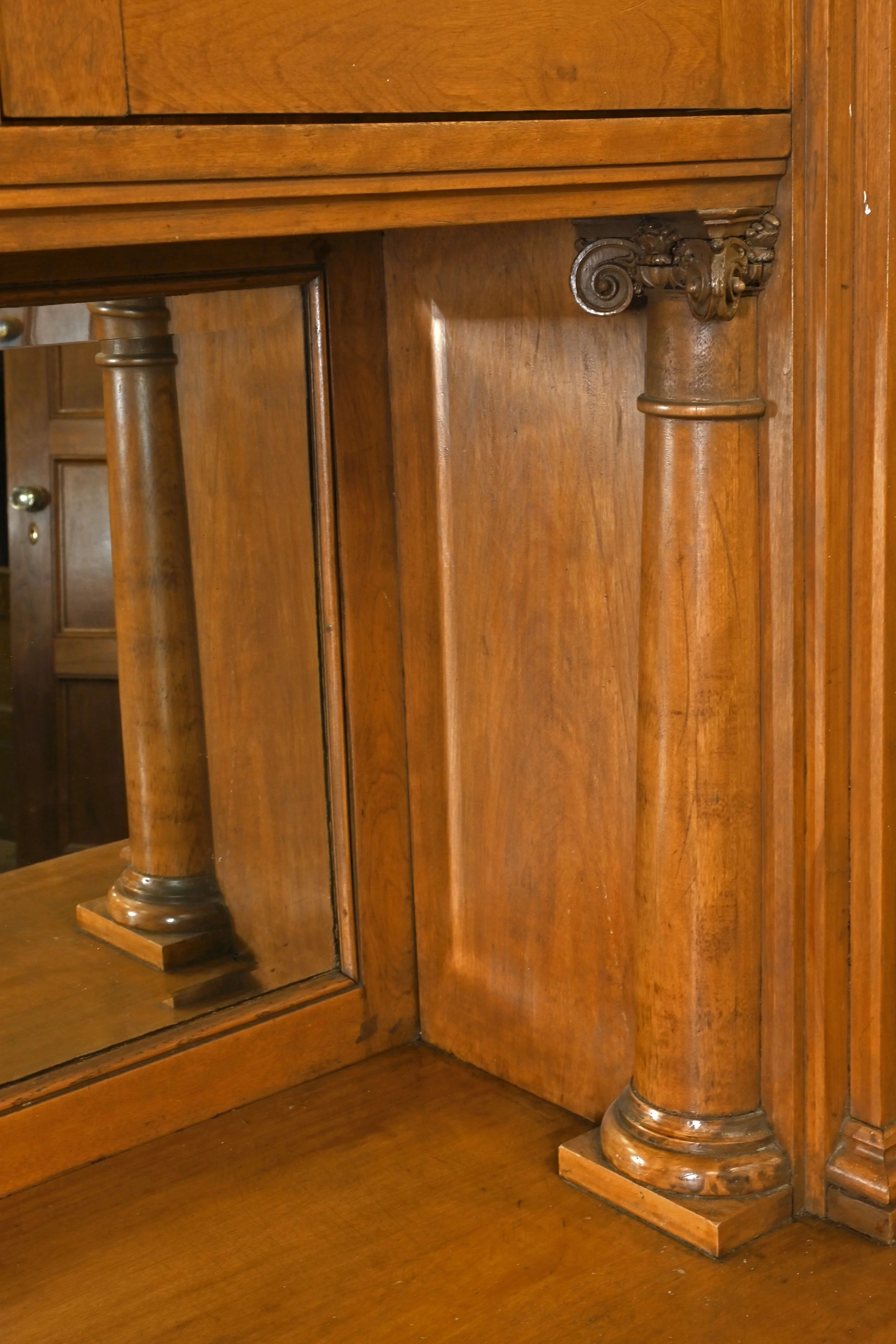 62093+birch+buffet+with+columns+and+leaded+doors+8.jpg
