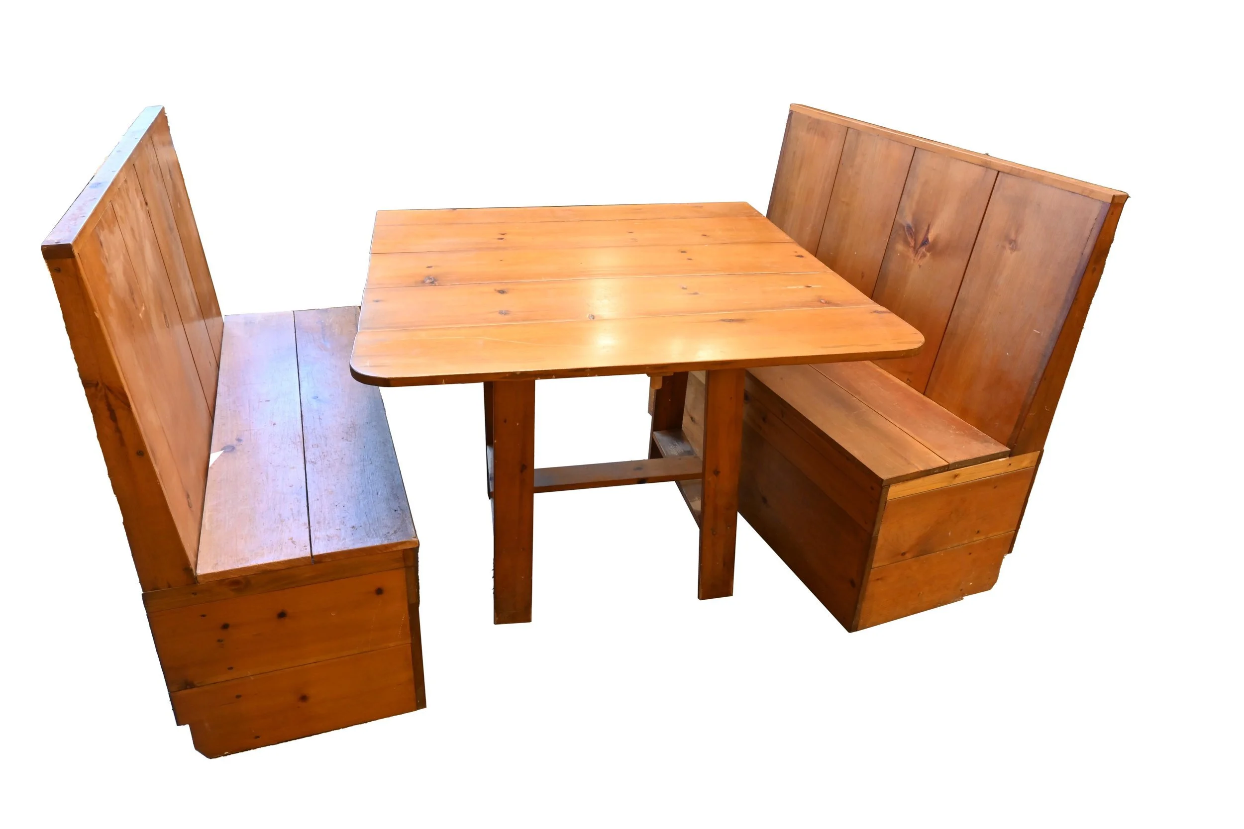 61621+primative+booths+and+table+1.jpg