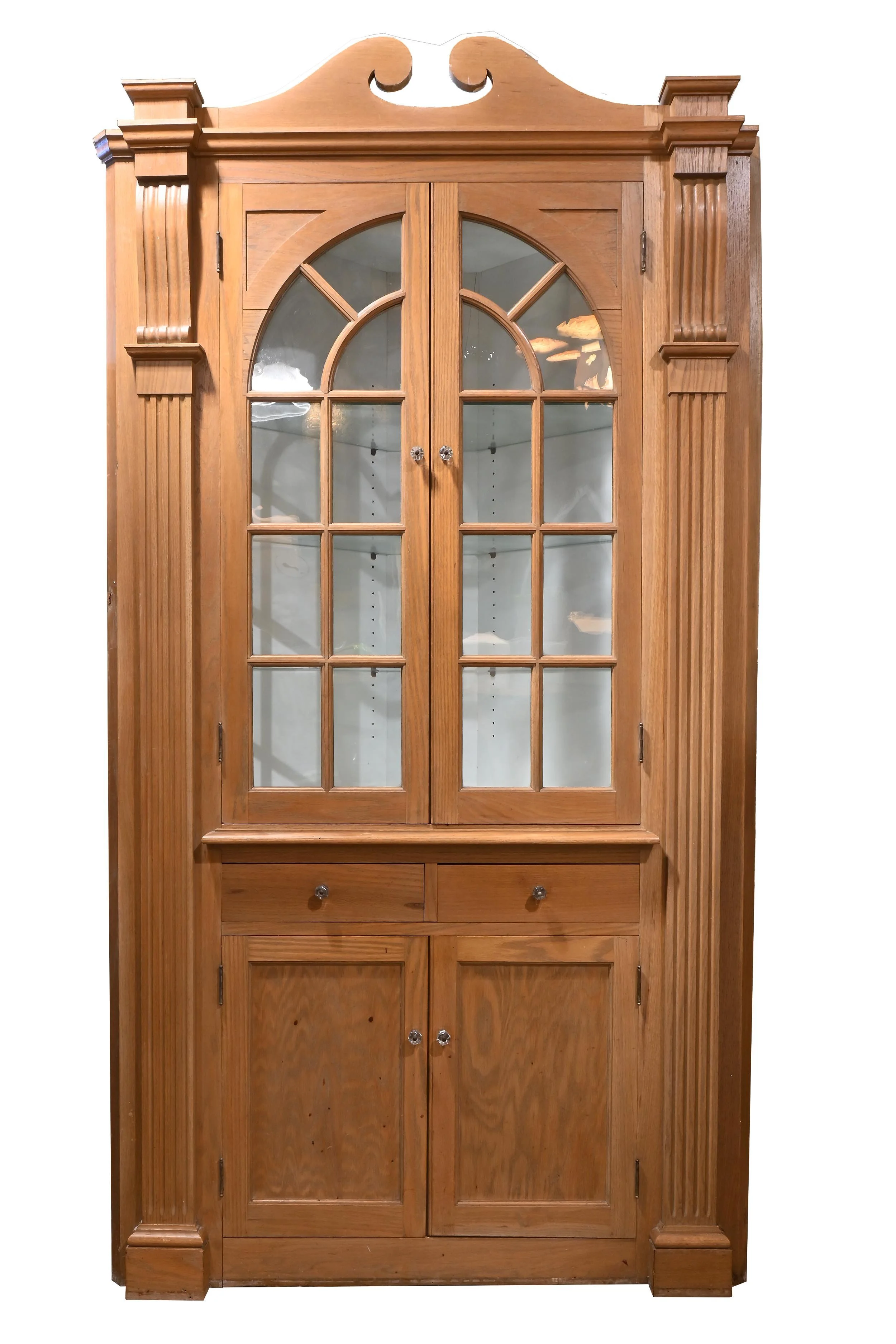 61488+corner+colonial+style+cabinets+1.jpg
