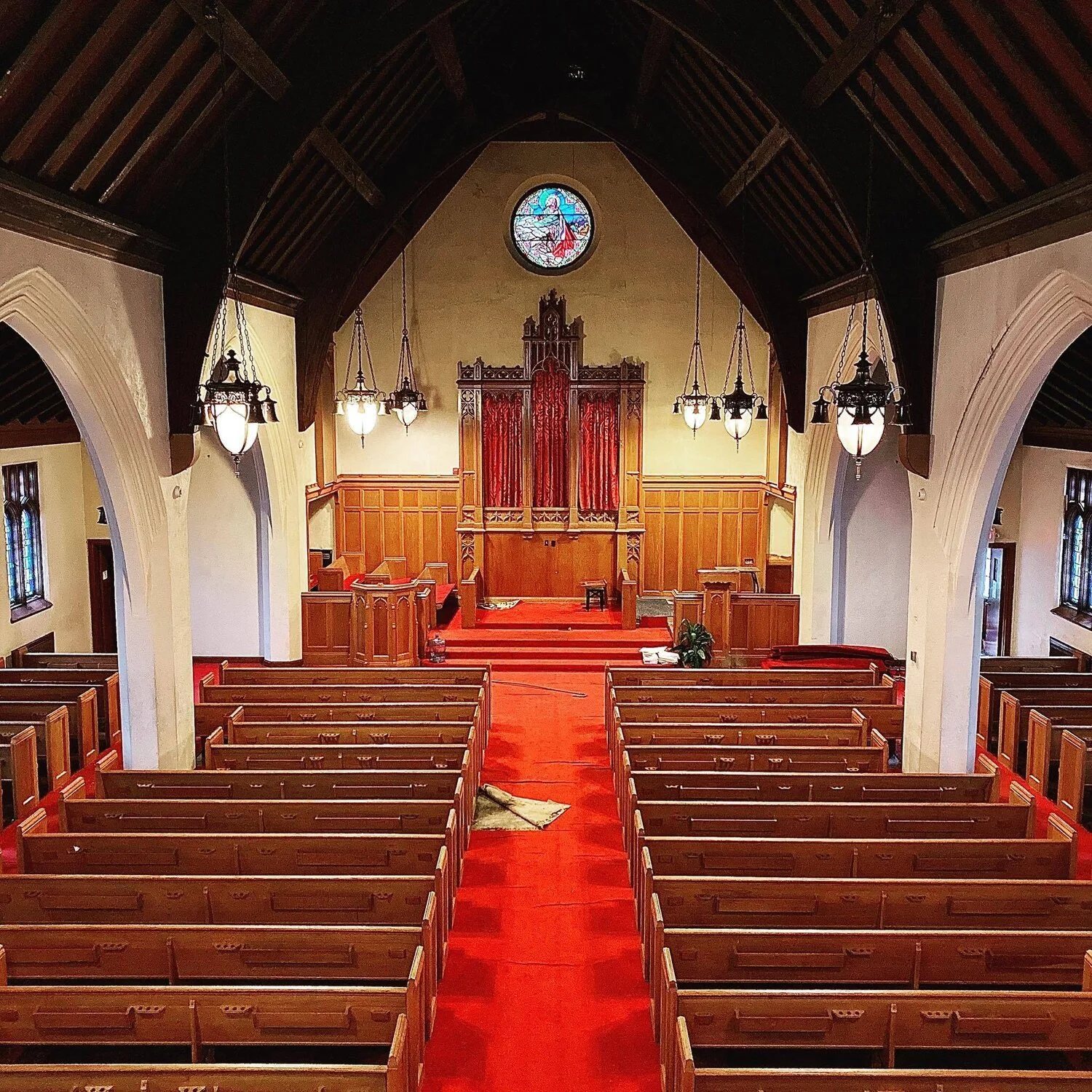 churchgoldenoak.jpg