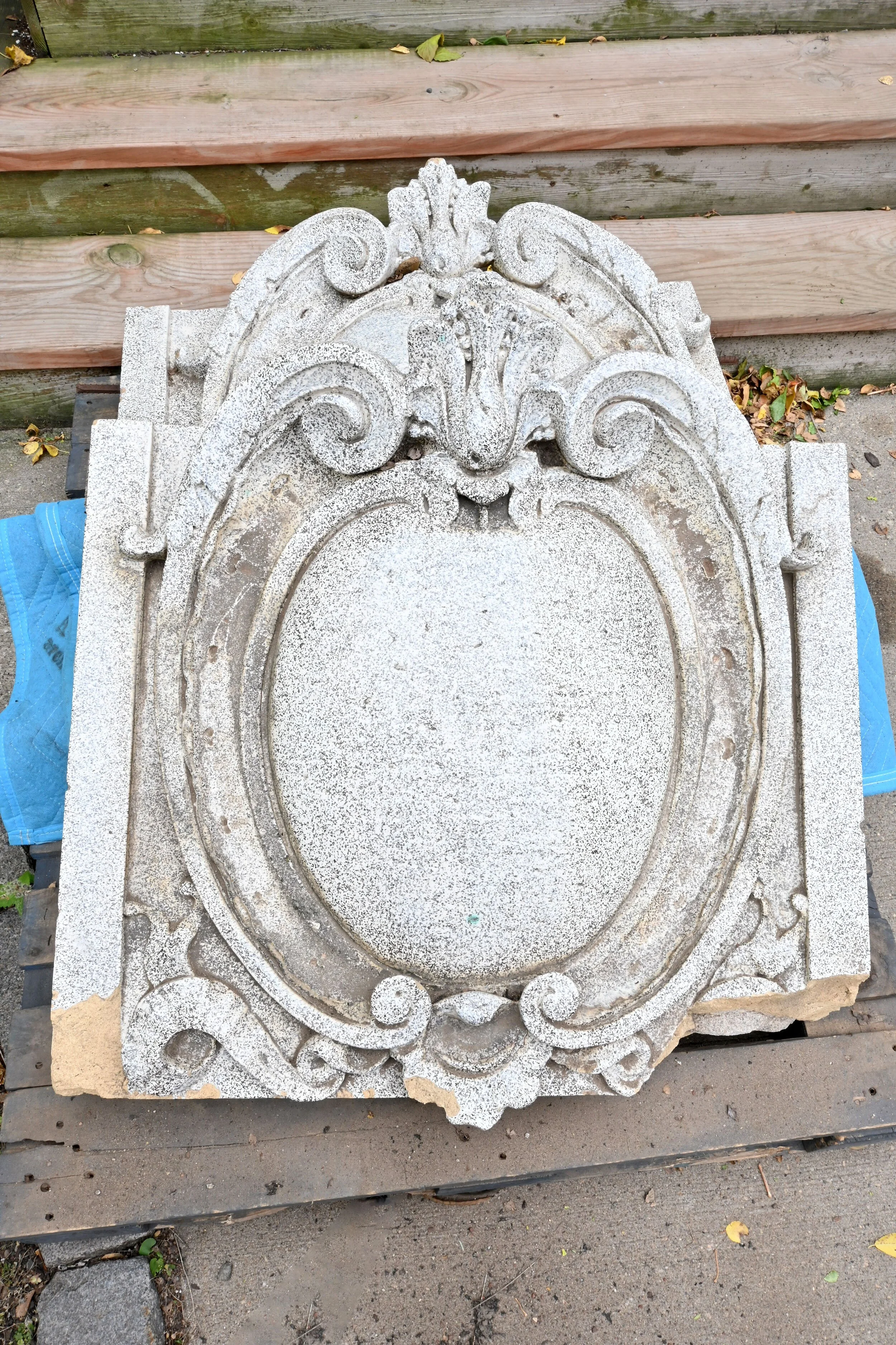 49923-french-shield-architectural-facade-ornament-1.jpg