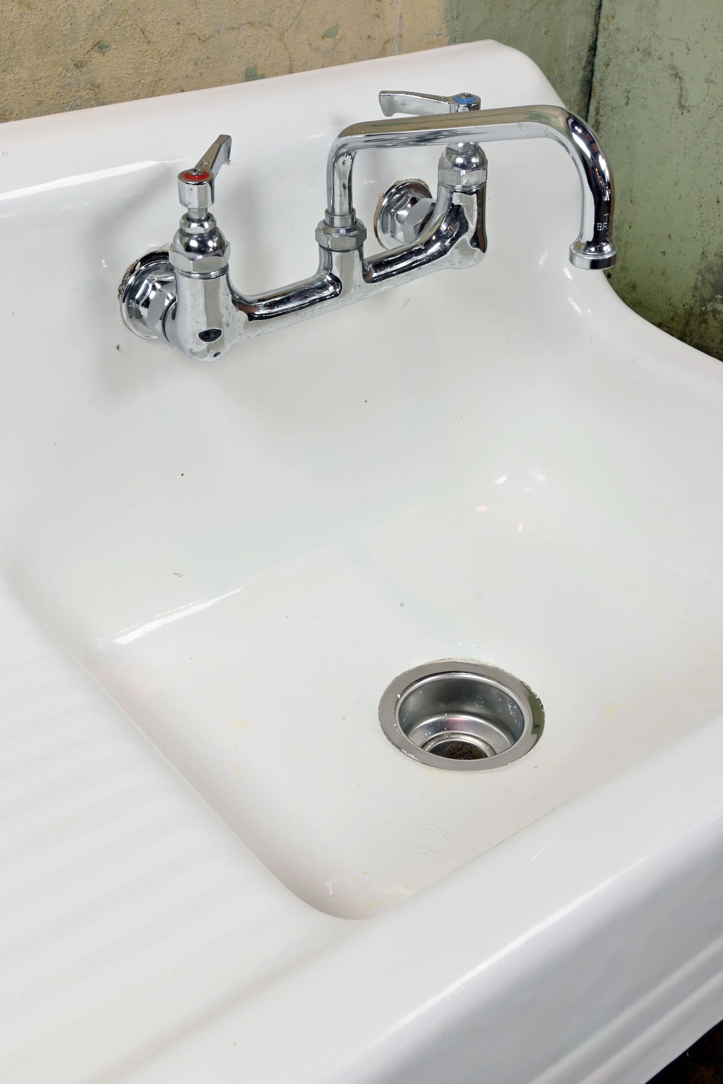 49885-FARM-HOUSE-SINK-WITH-FIXTURE-4.jpg