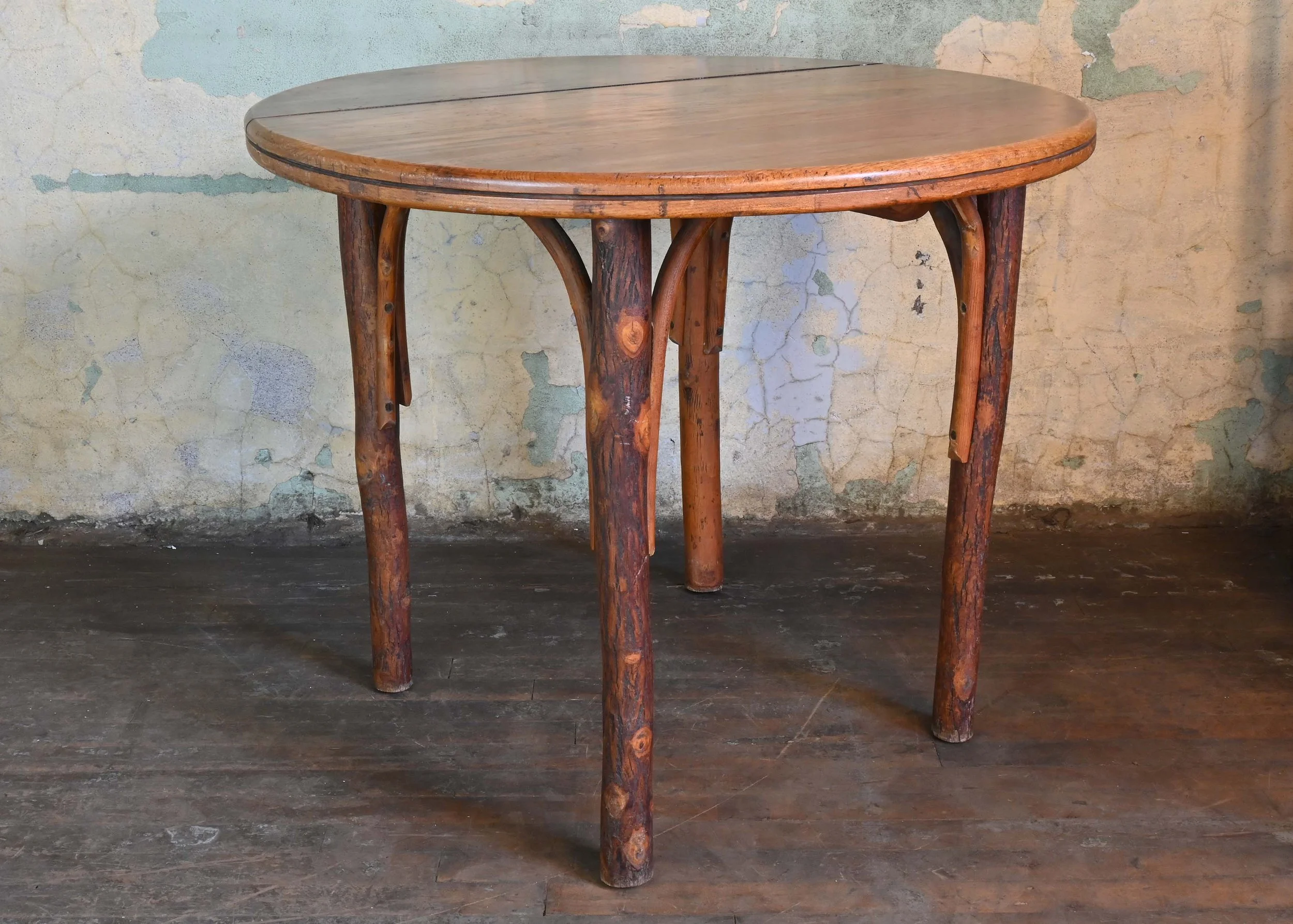 61013+OH+round+table+5.jpg