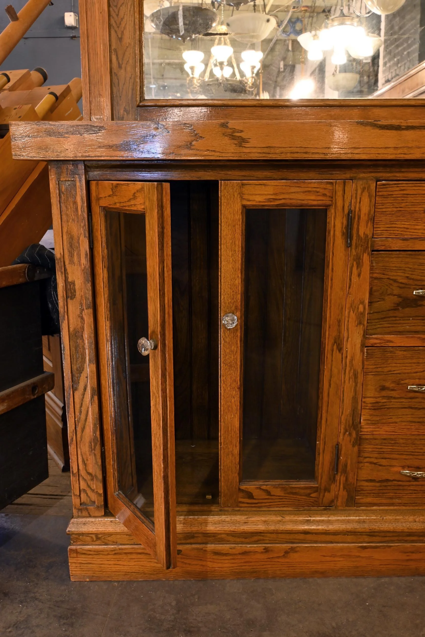 62367+oak+buffet+with+lower+glass+doors+4.jpg