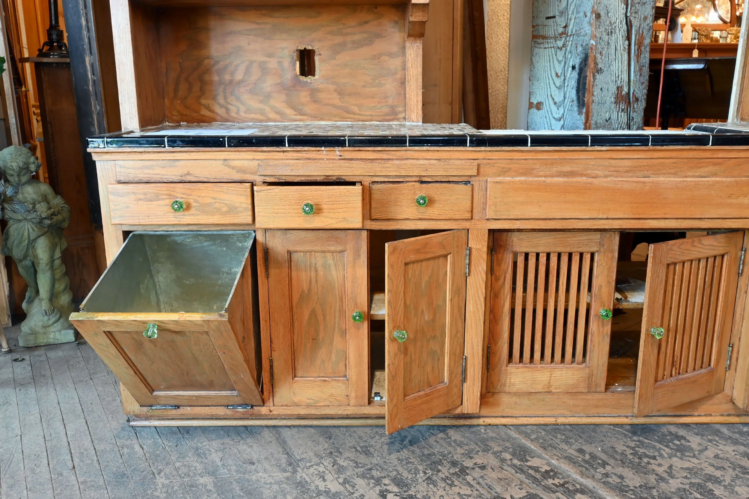 62397+large+kitchen+cabinet+w+tile+and+sink+1.jpg