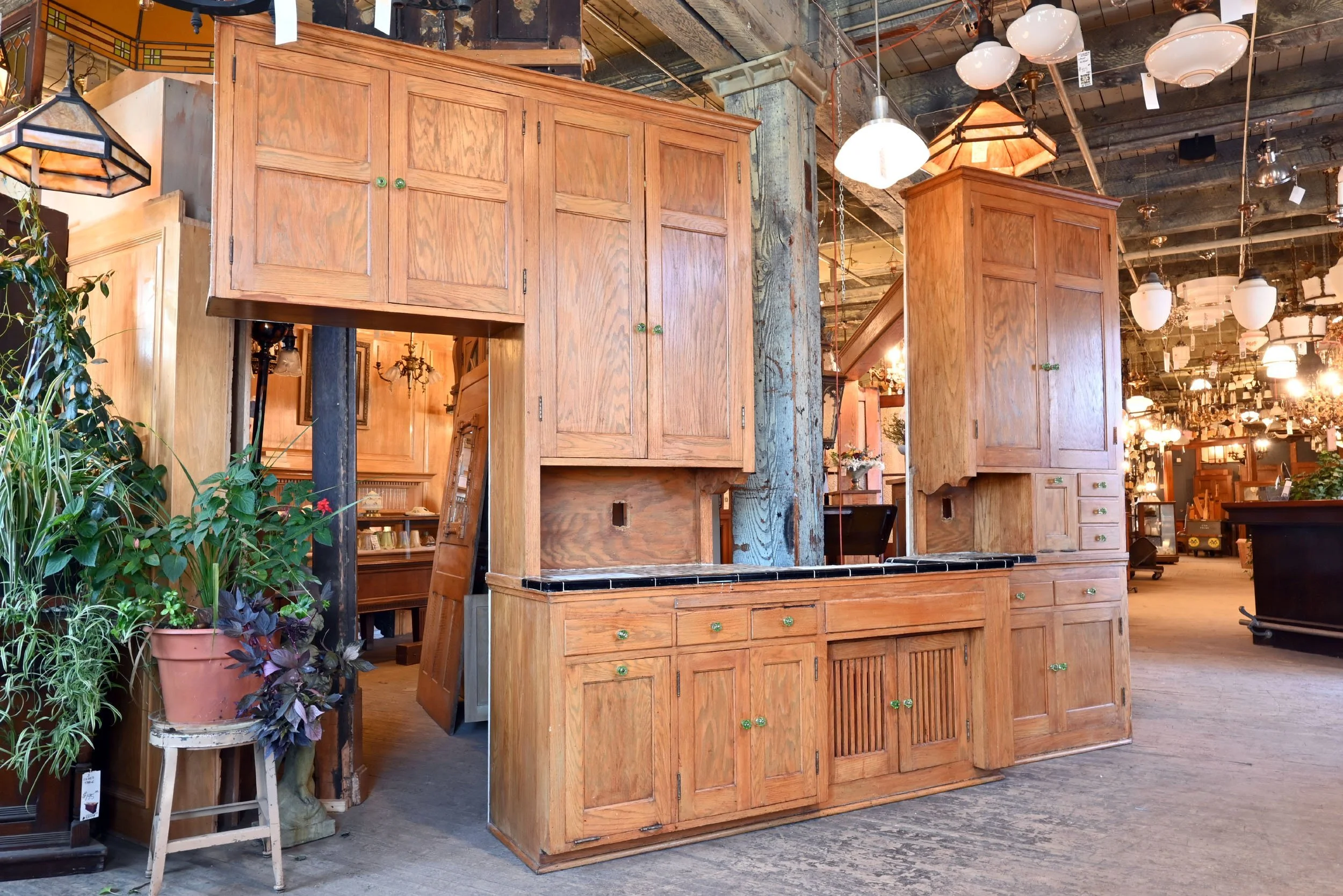 62397+large+kitchen+cabinet+w+tile+and+sink+2.jpg