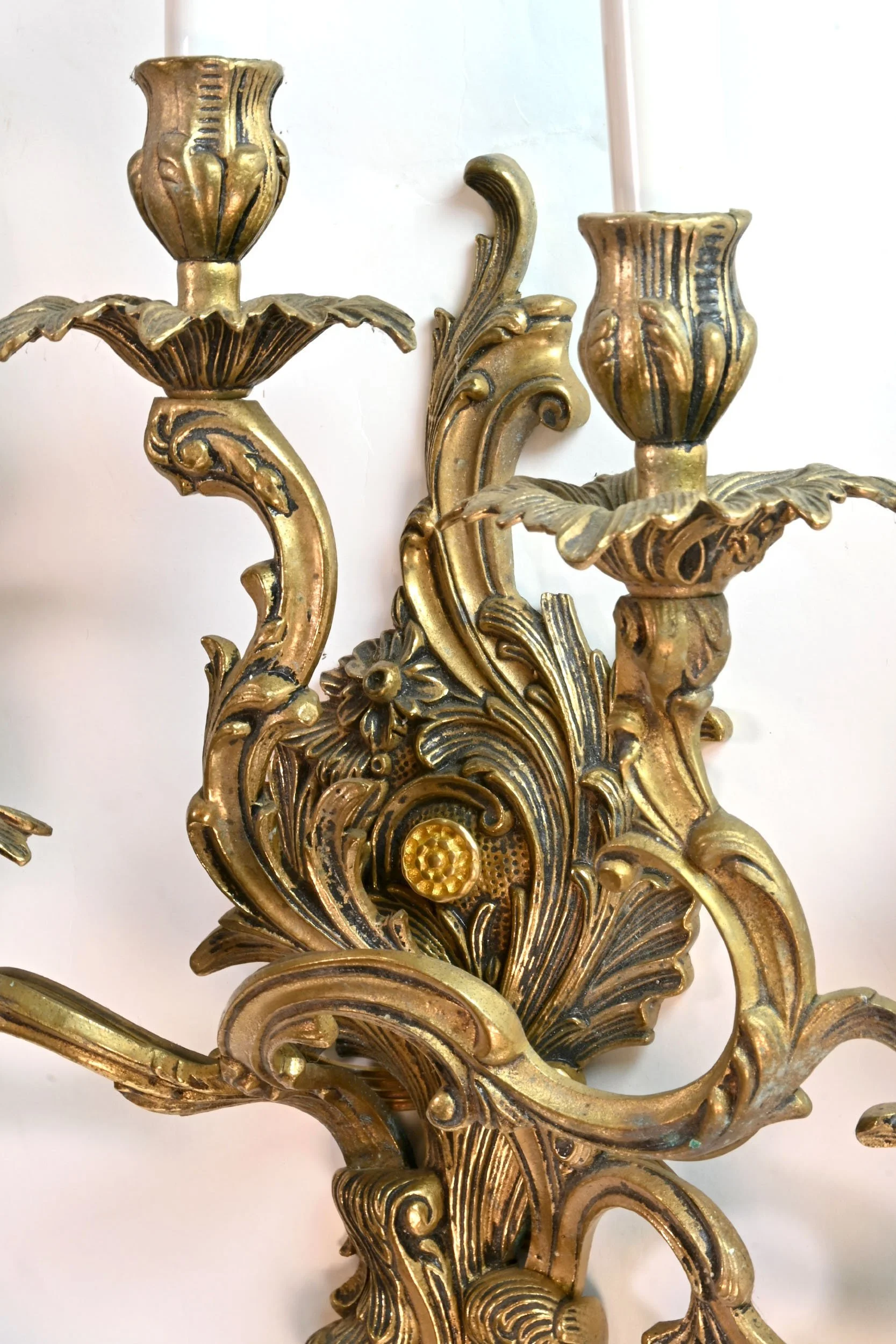 62427+brass+rococco+five+candle+sconce+5.jpg