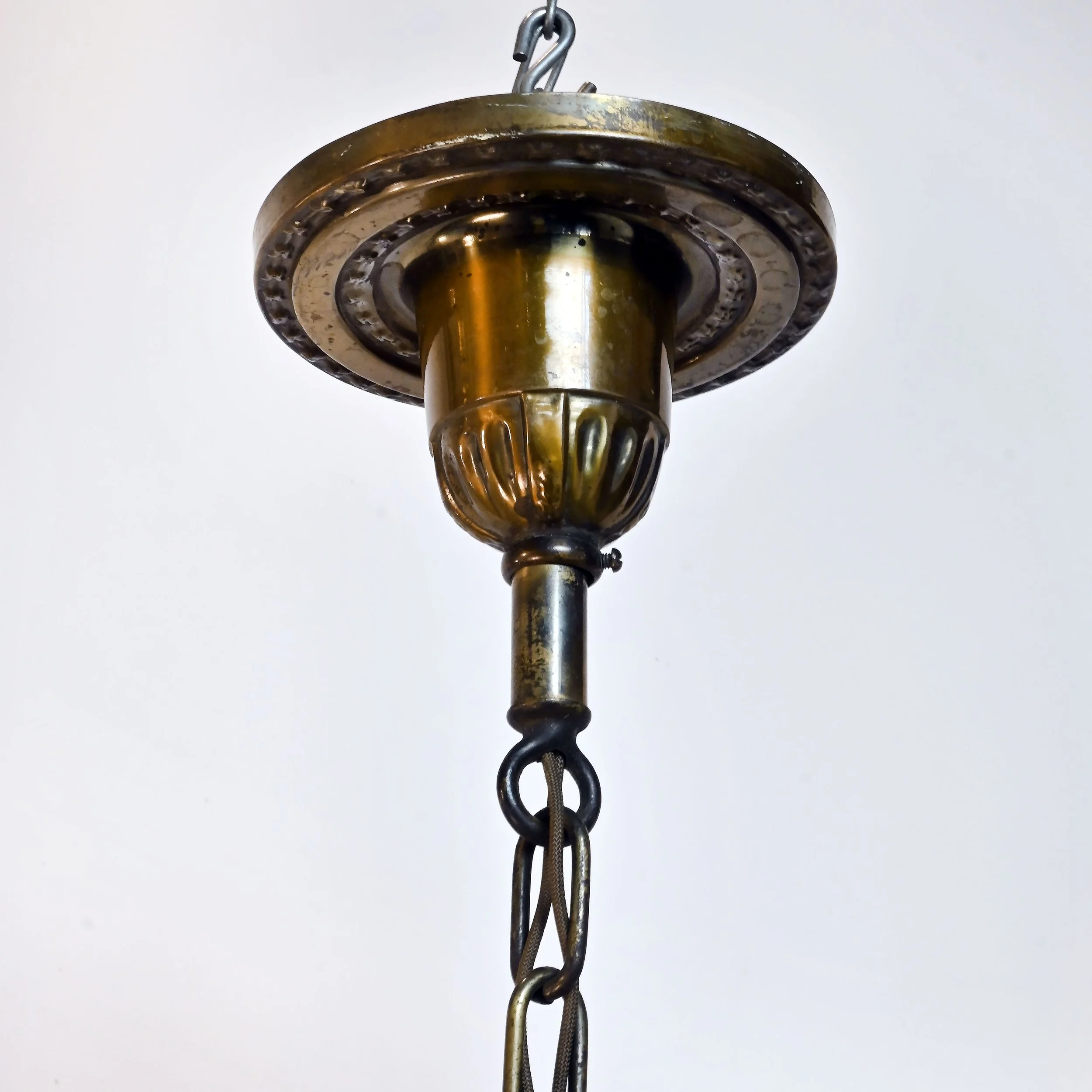 62461+calcite+and+aurene+art+glass+bell+shade+with+leafy+pendant+3.jpg