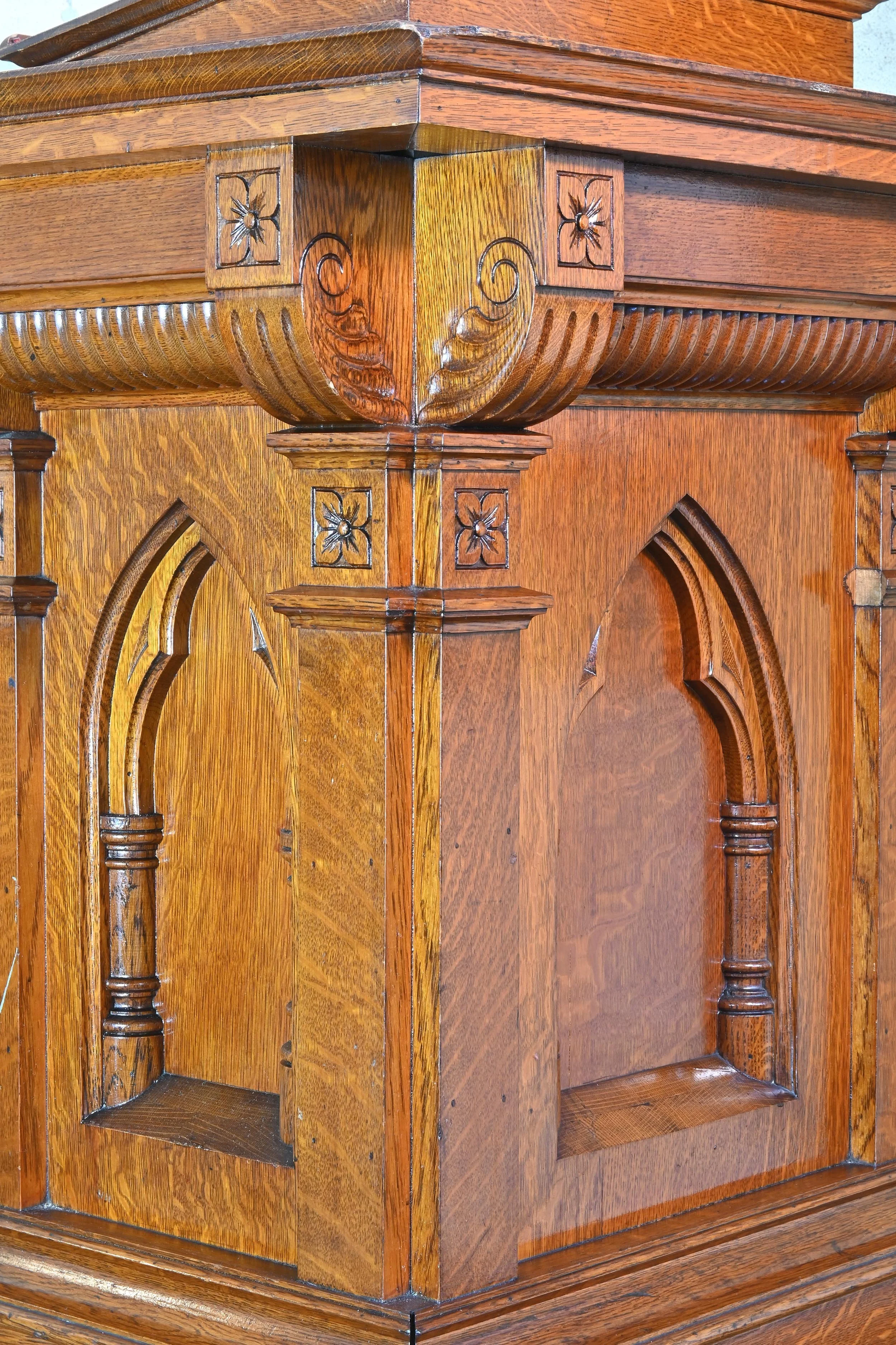 60155+Qsawn+Oak+Lectern+5.jpg