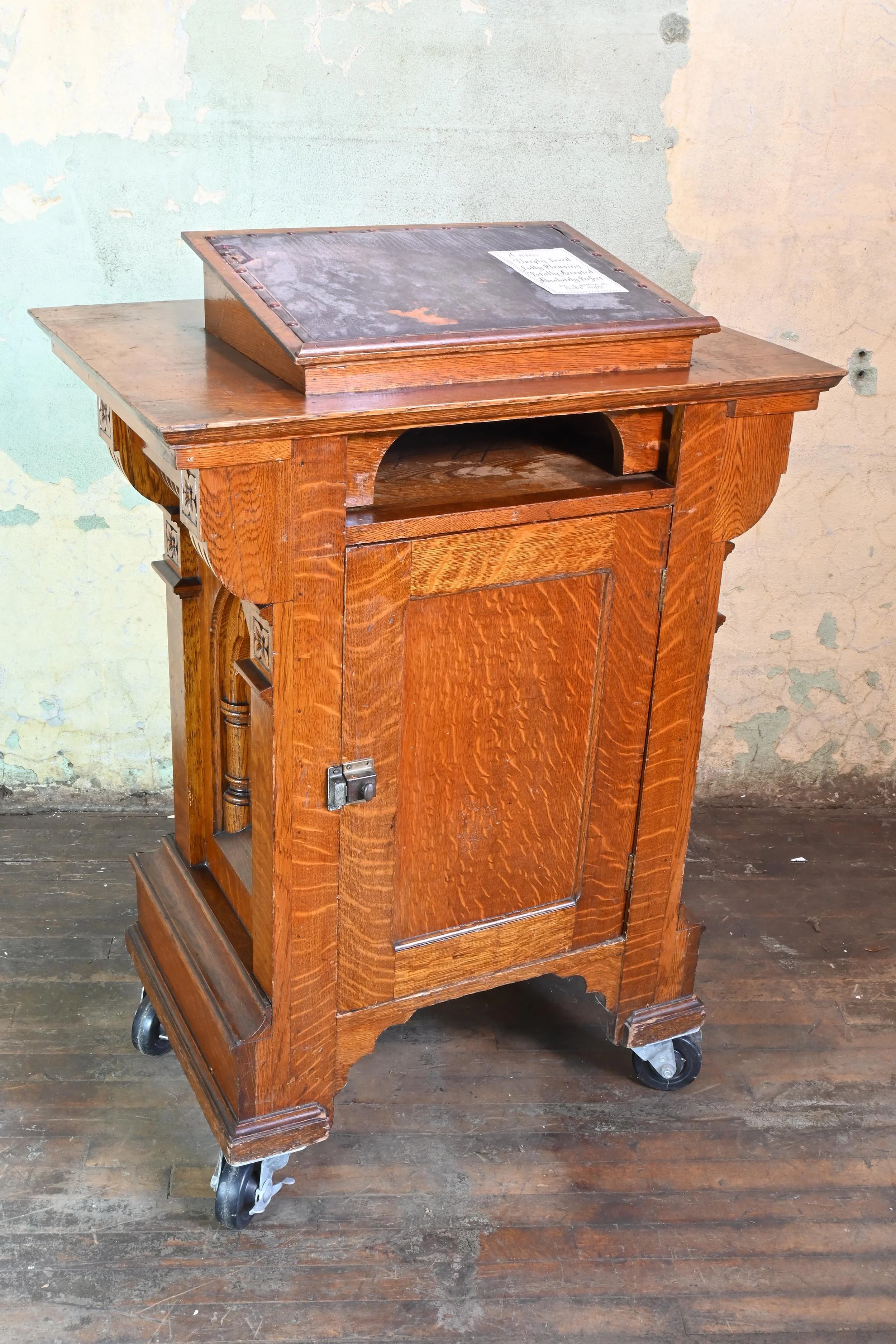 60155+Qsawn+Oak+Lectern+7.jpg