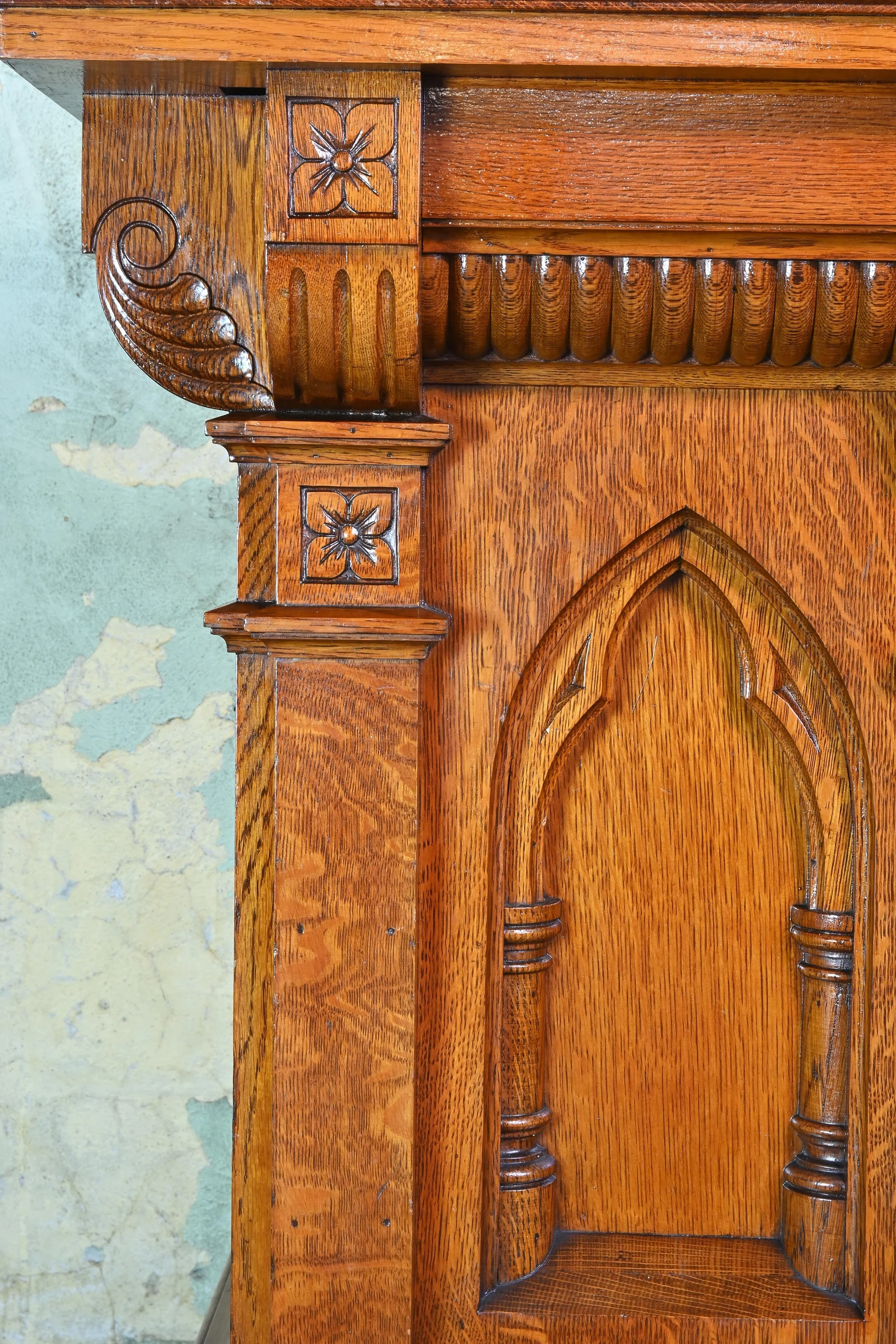 60155+Qsawn+Oak+Lectern+10.jpg