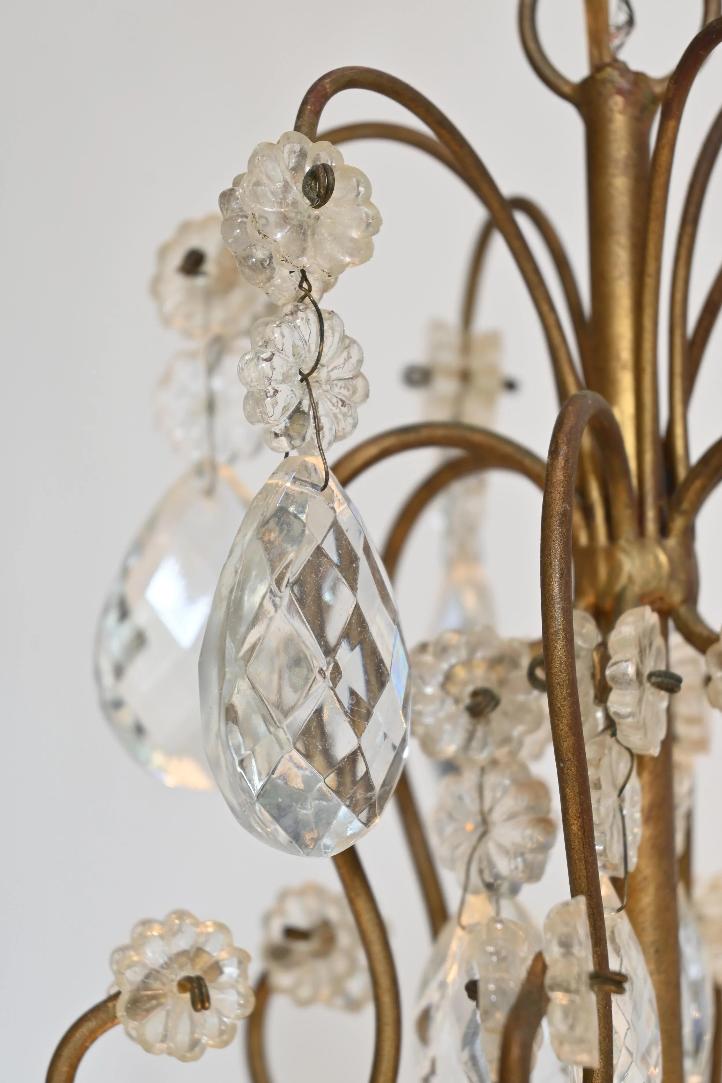 61082+three+candle+crystal+pendant+2.jpg