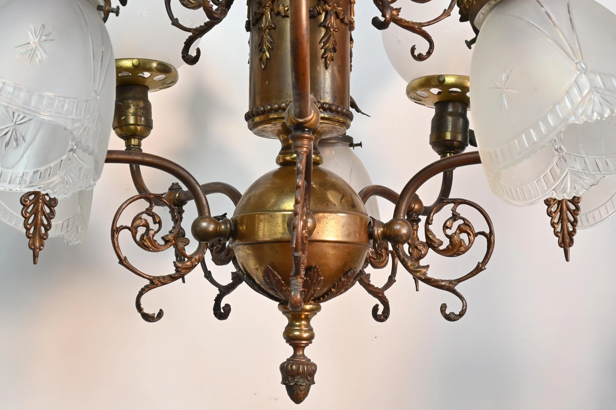 61114+ten+light+chandleir+3.jpg