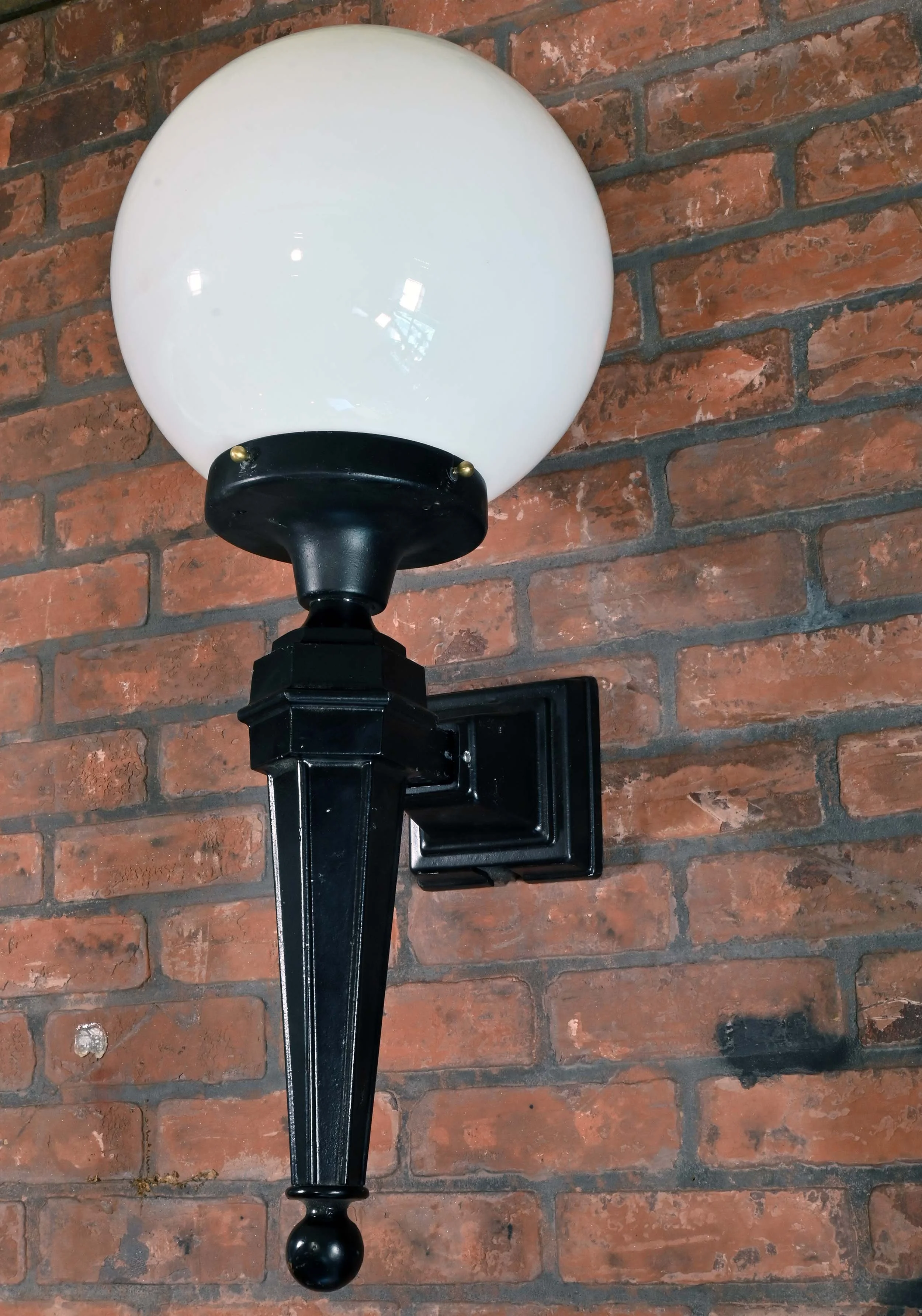 61360+large+12+cast+iron+ext+sconce+4.jpg