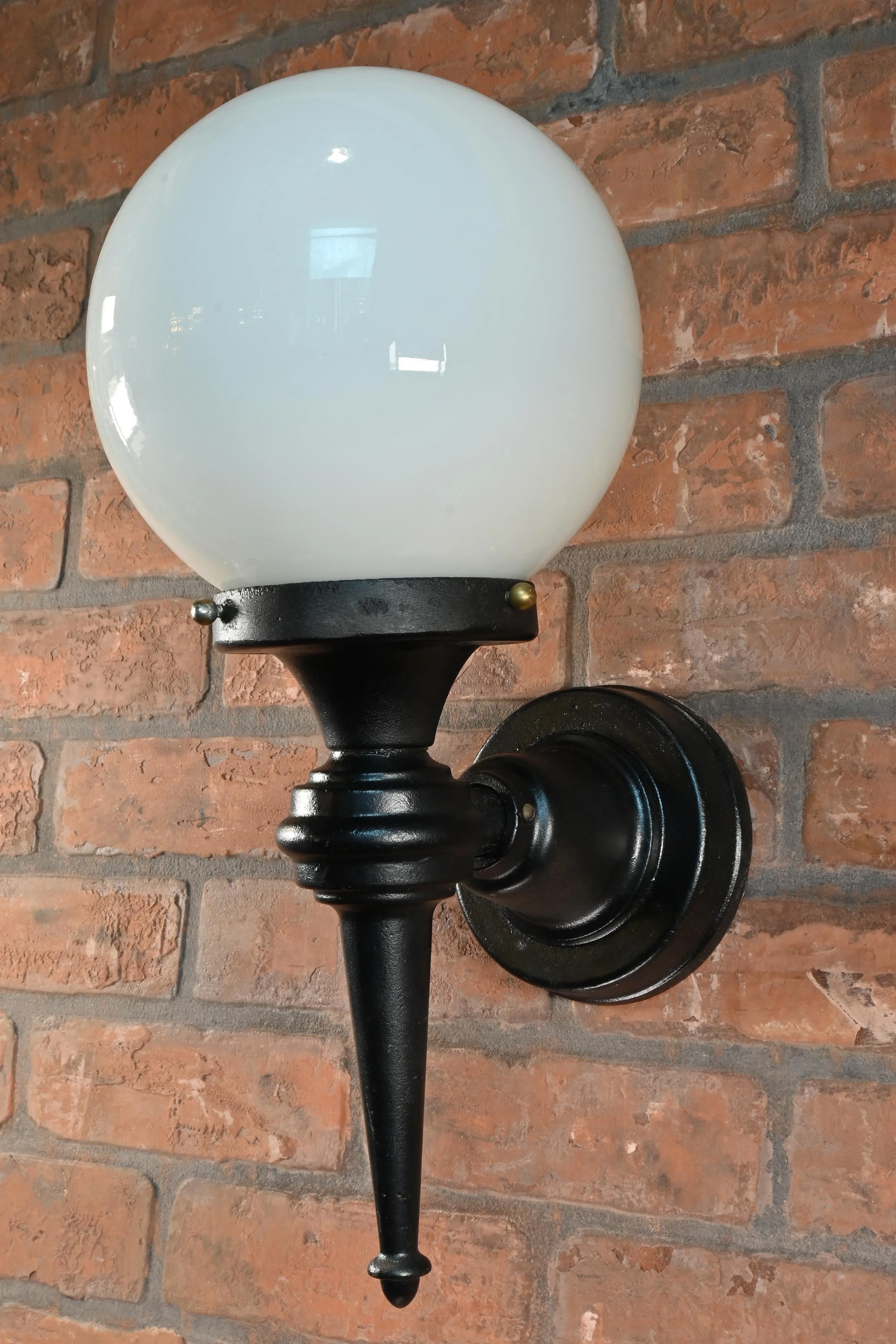 61364B+Single+cast+iron+fixture+1.jpg