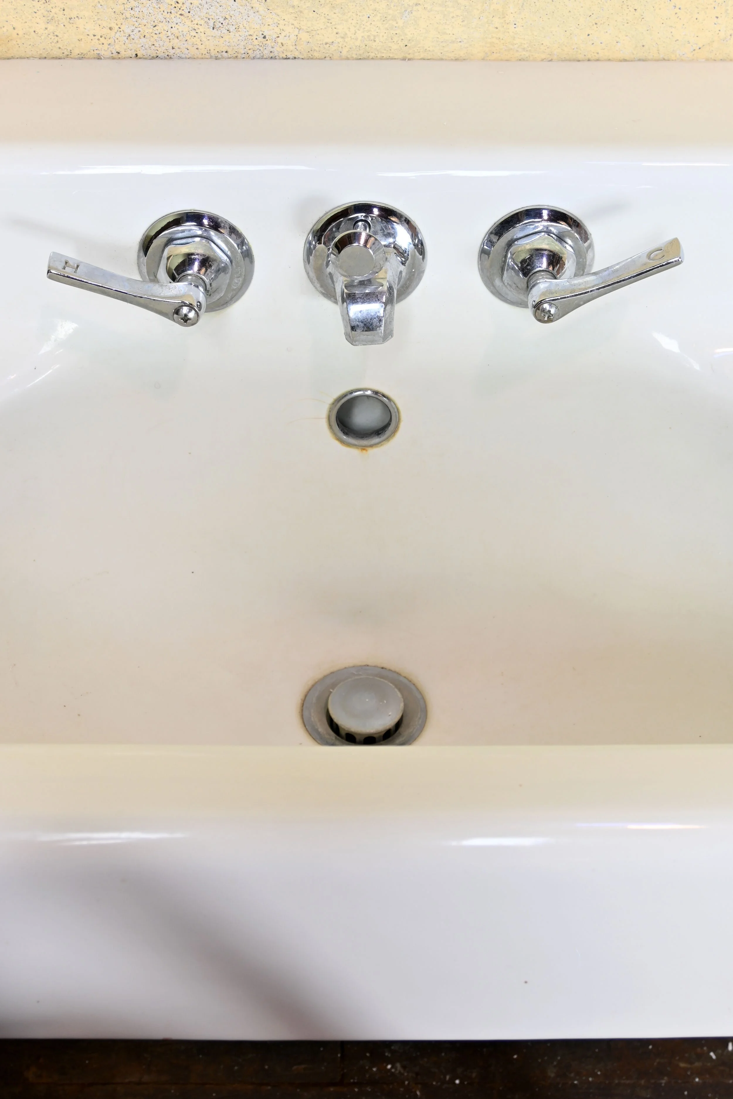 60000-petite-enamel-sink-2.jpg