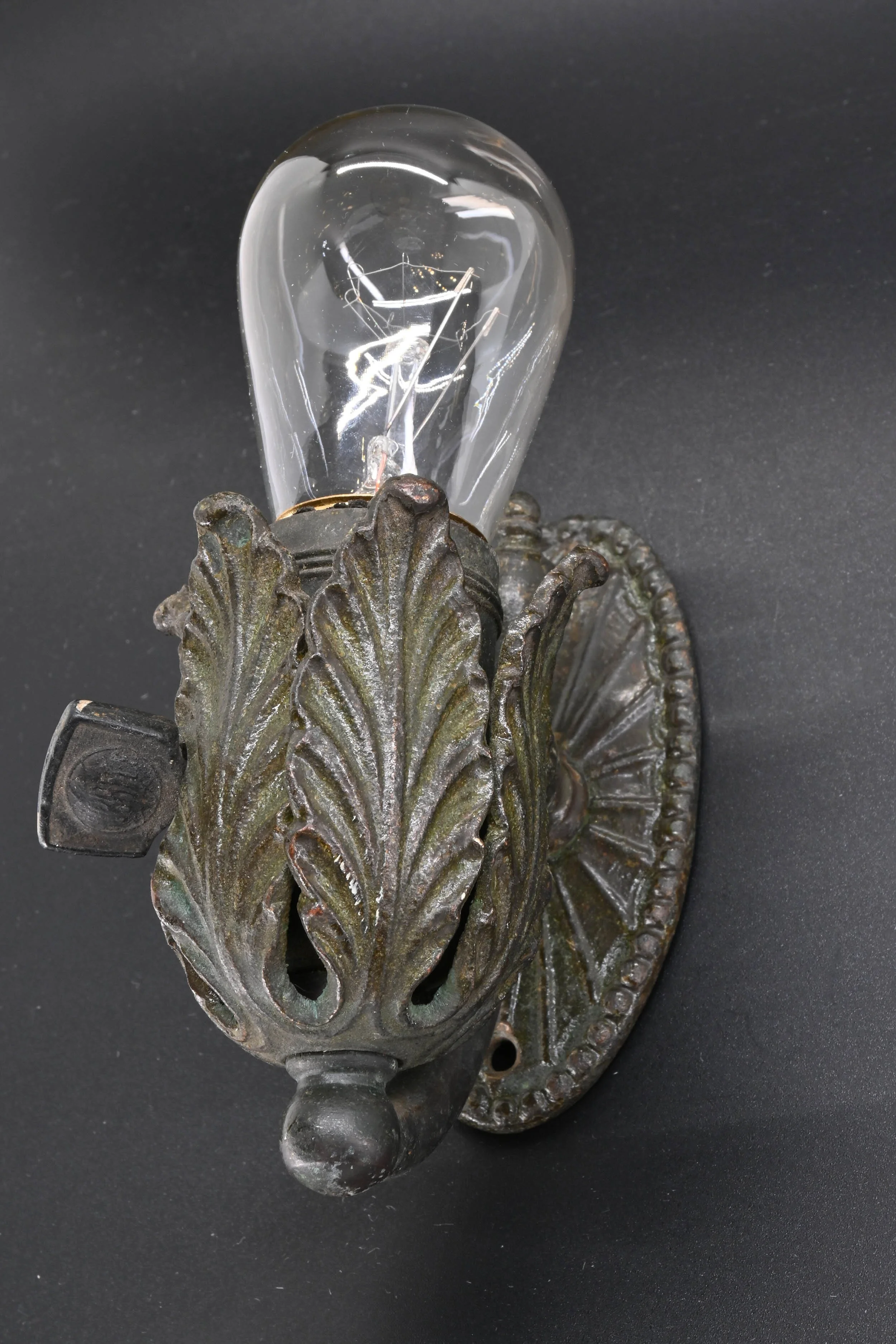 49882+bronze+club+car+sconce+1.jpg