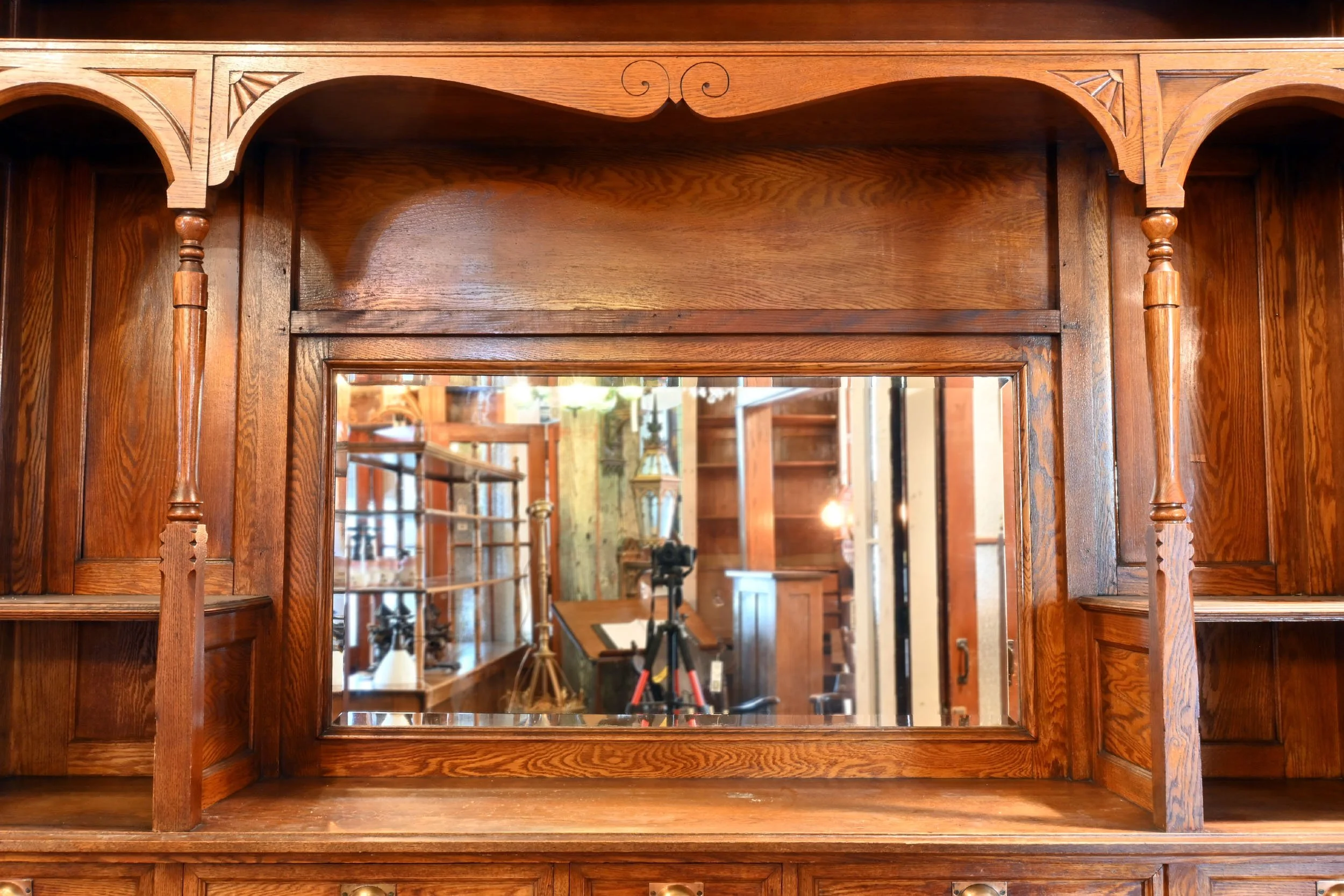 62605+oversized+oak+buffet+with+open+arches+and+turned+spindles+5.jpg