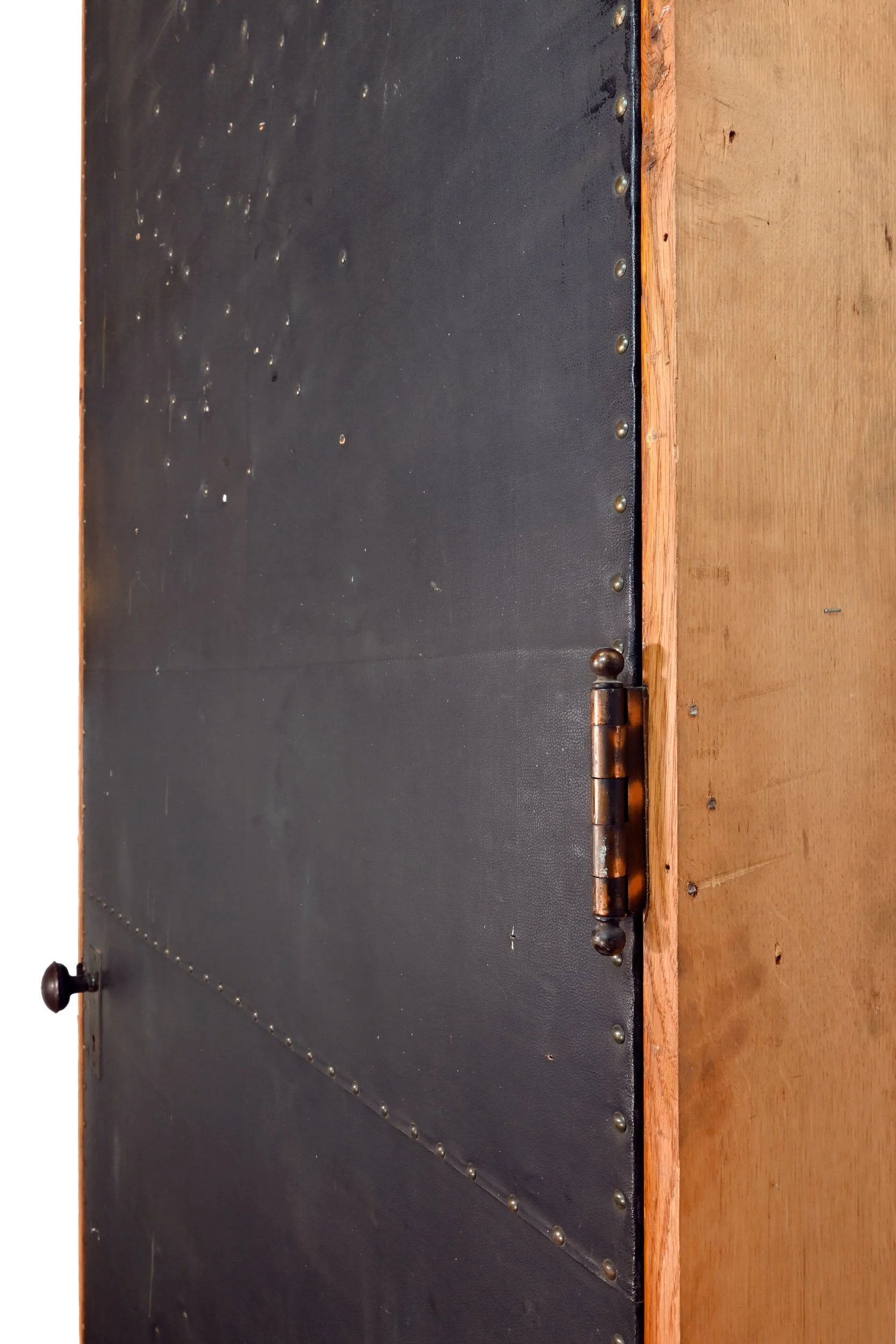 62611+fabric+covered+servers+door+with+star+patterned+tacks+3.jpg