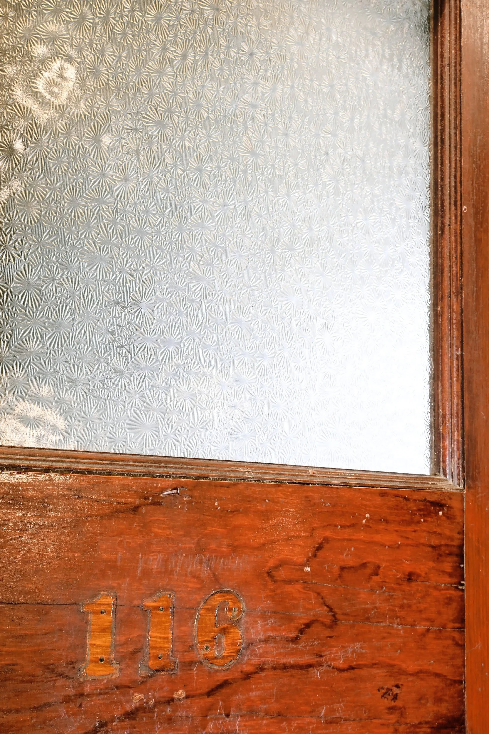 62726+quarter+view+birch+door+with+textured+glass+5.jpg