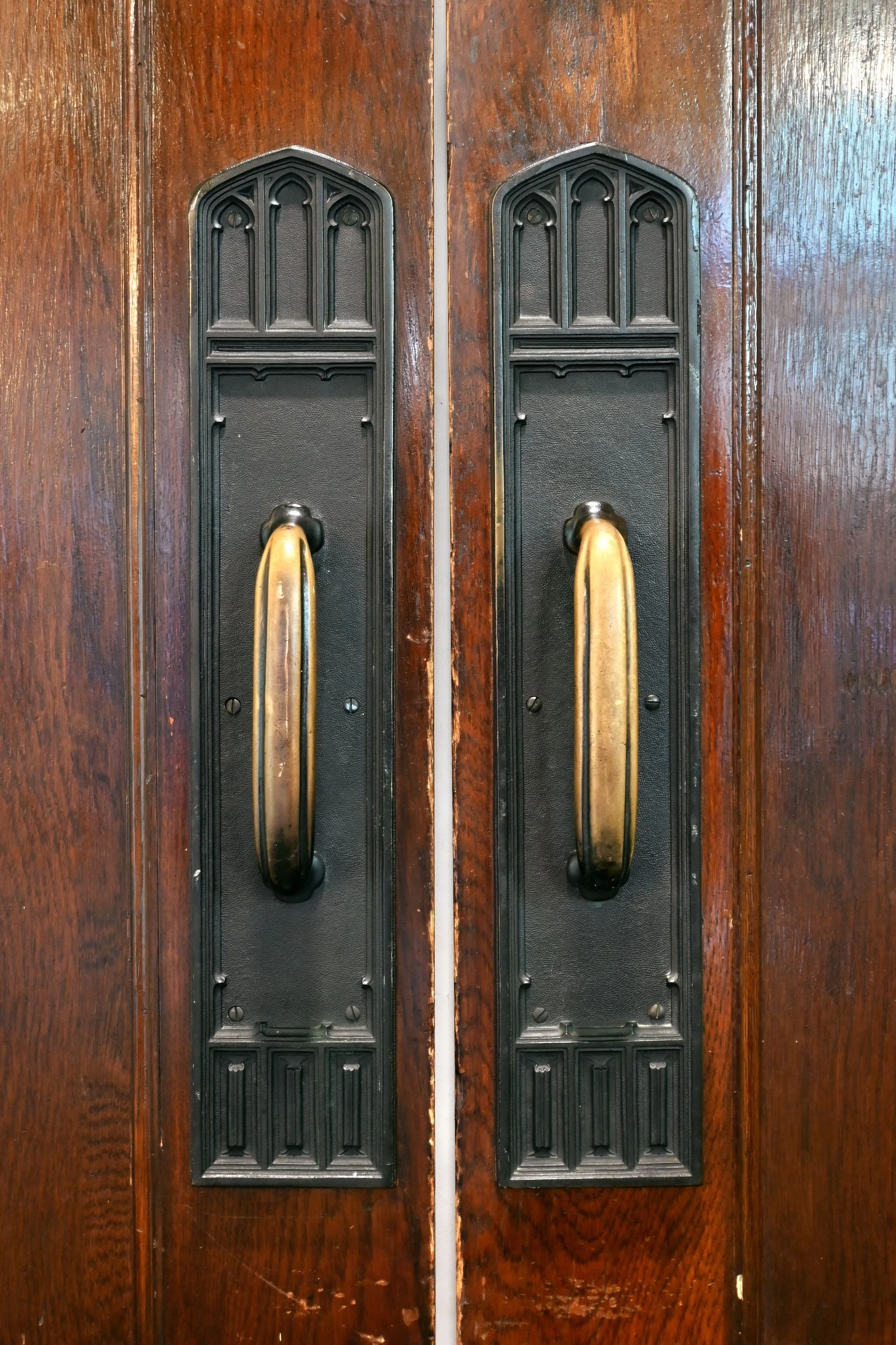 62774+dark+oak+double+church+doors+with+large+gothic+pulls+4.jpg