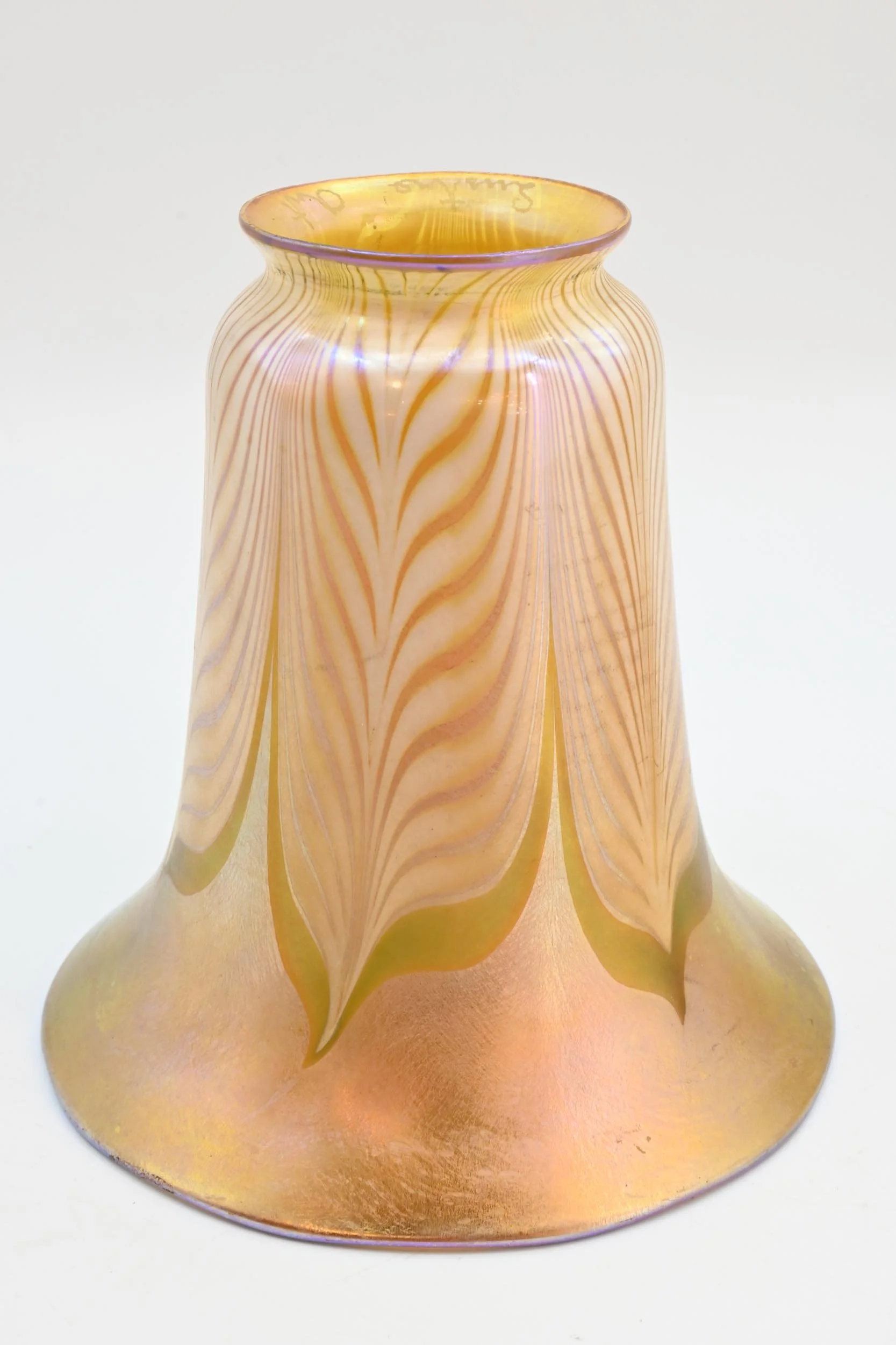 S62556+lustre+arts+gold+pulled+feather+1.jpg