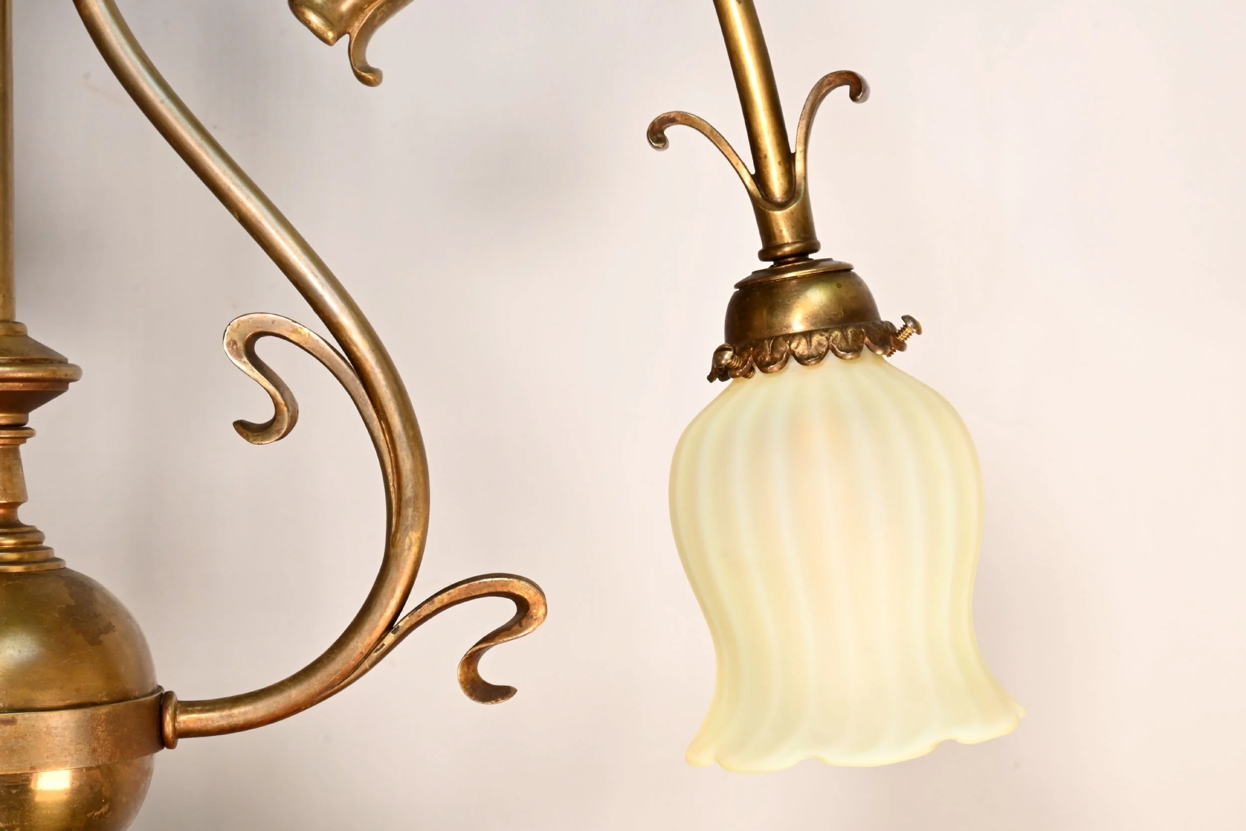 61212+brass+art+nouveau+tulip+chandelier+with+louis+comfort+tiffany+opalescent+shades+4.jpg