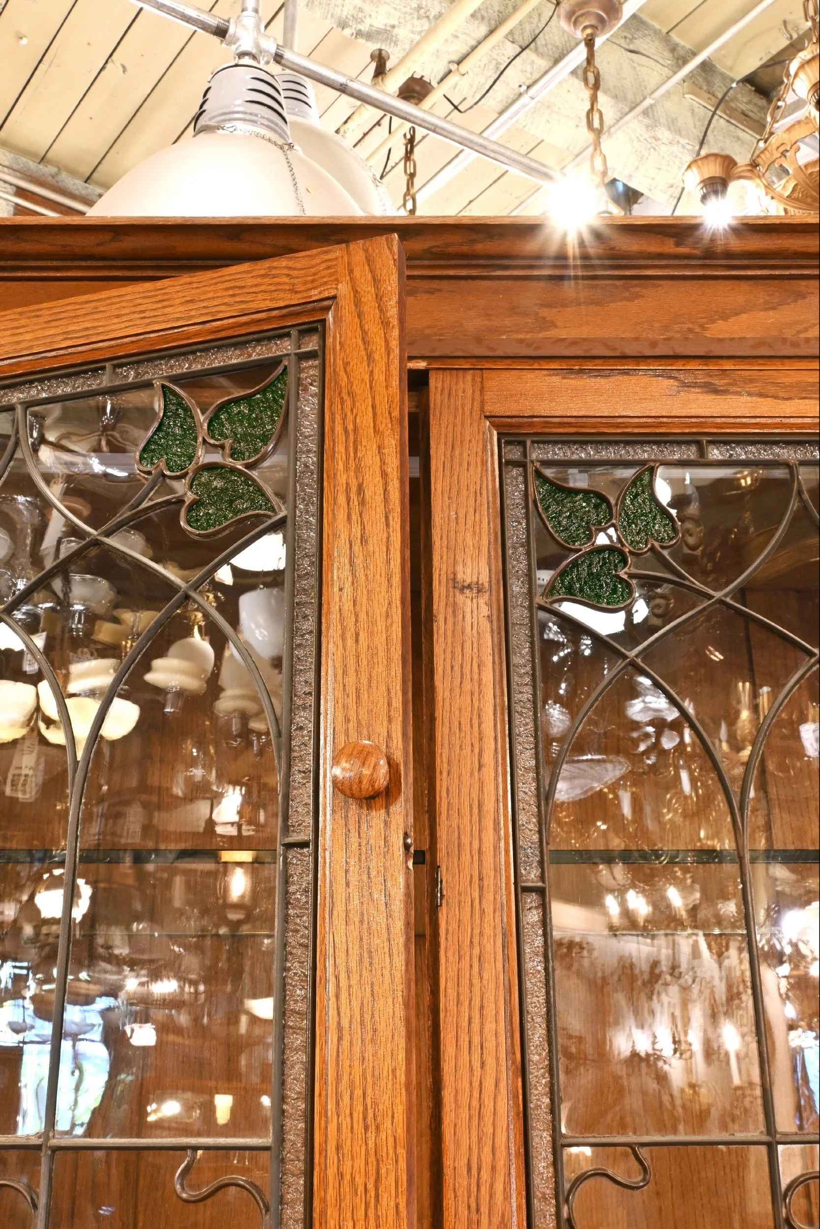 63070+oak+buffet+with+leafy+design+leaded+glass+uppers+6.jpg