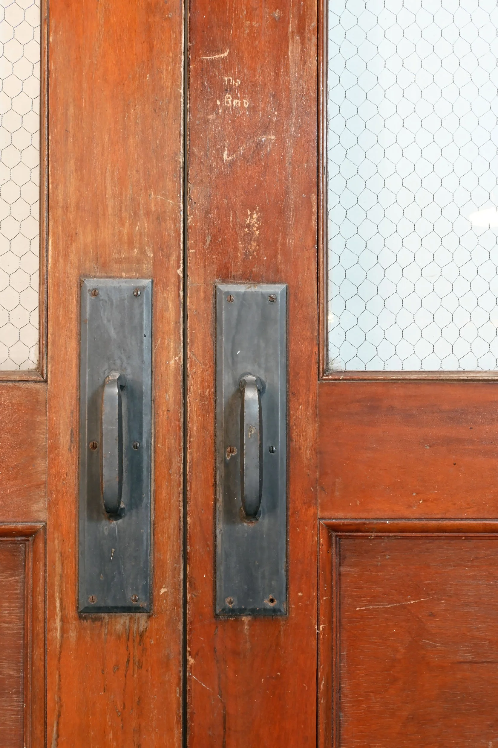 63071+tall+oak+double+doors+with+chickenwire+glass+2.jpg