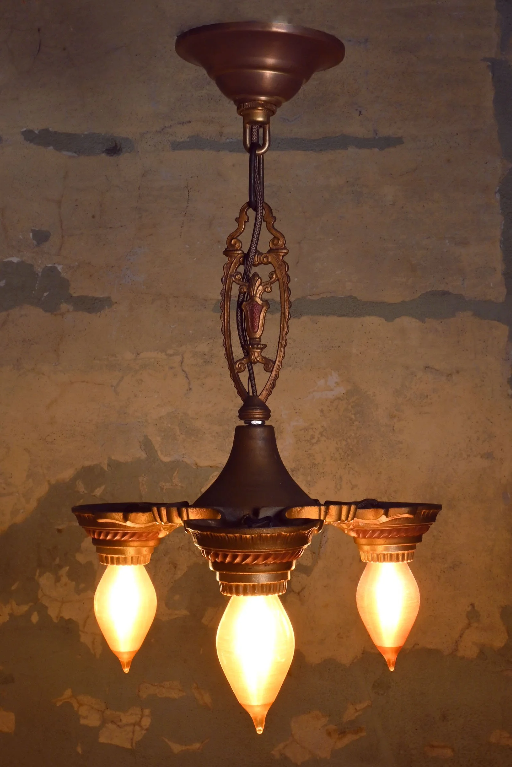 62881+gold+polychrome+three+light+bare+bulb+chandelier+4.jpg