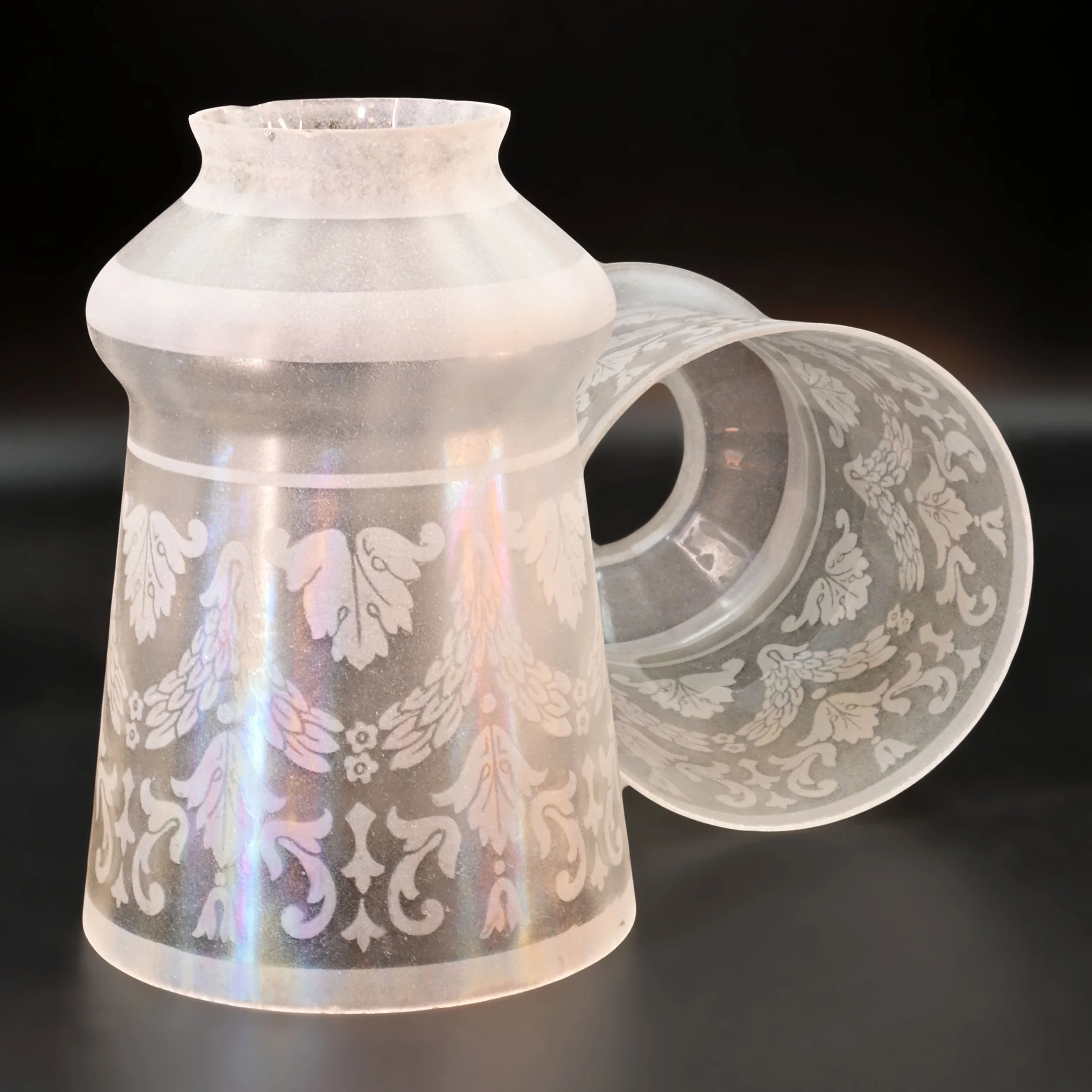 S62572+tall+etched+iridescent+shade+with+garlad+motif+2.jpg