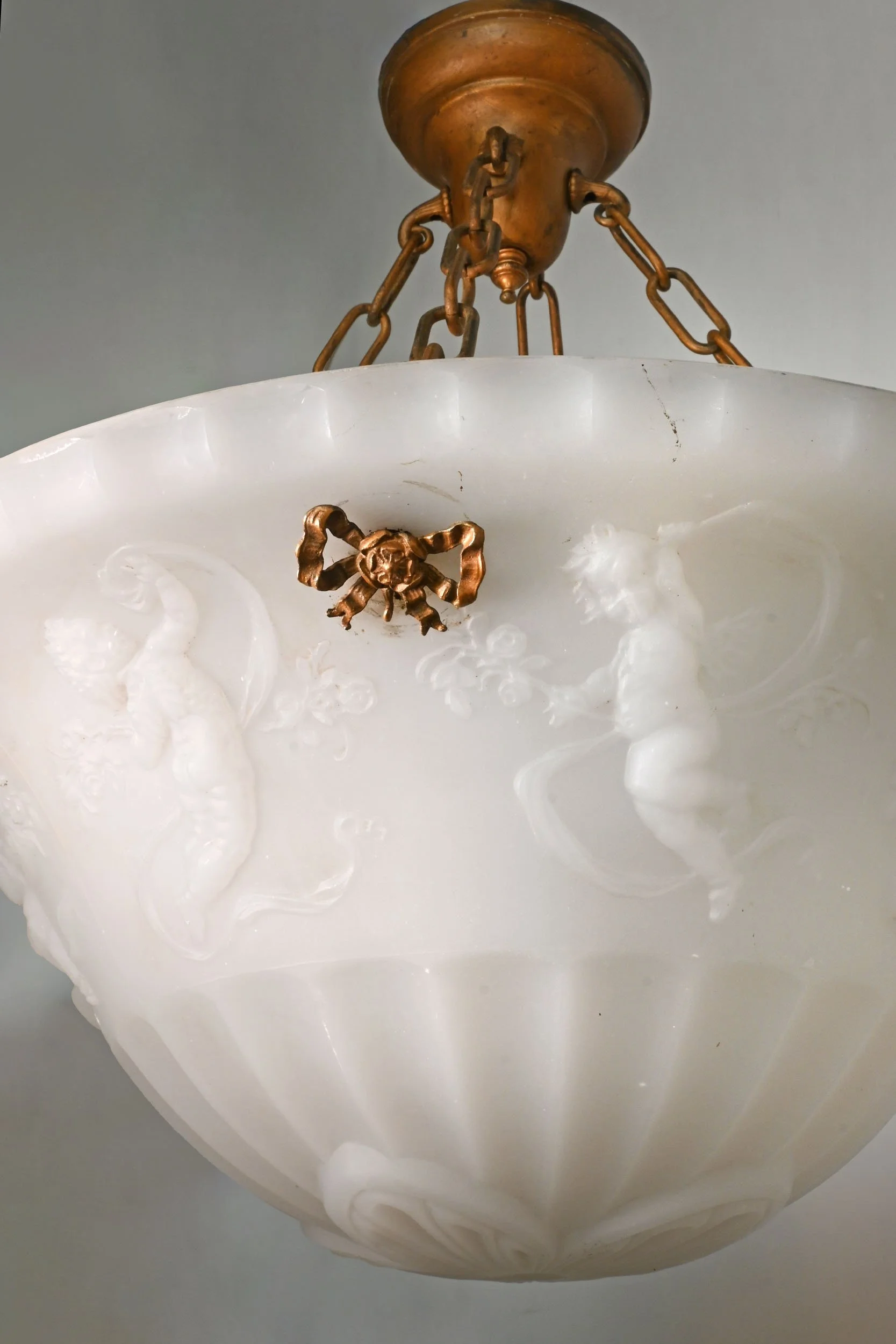 63124+cast+glass+bowl+with+cherubs+and+bows+3.jpg