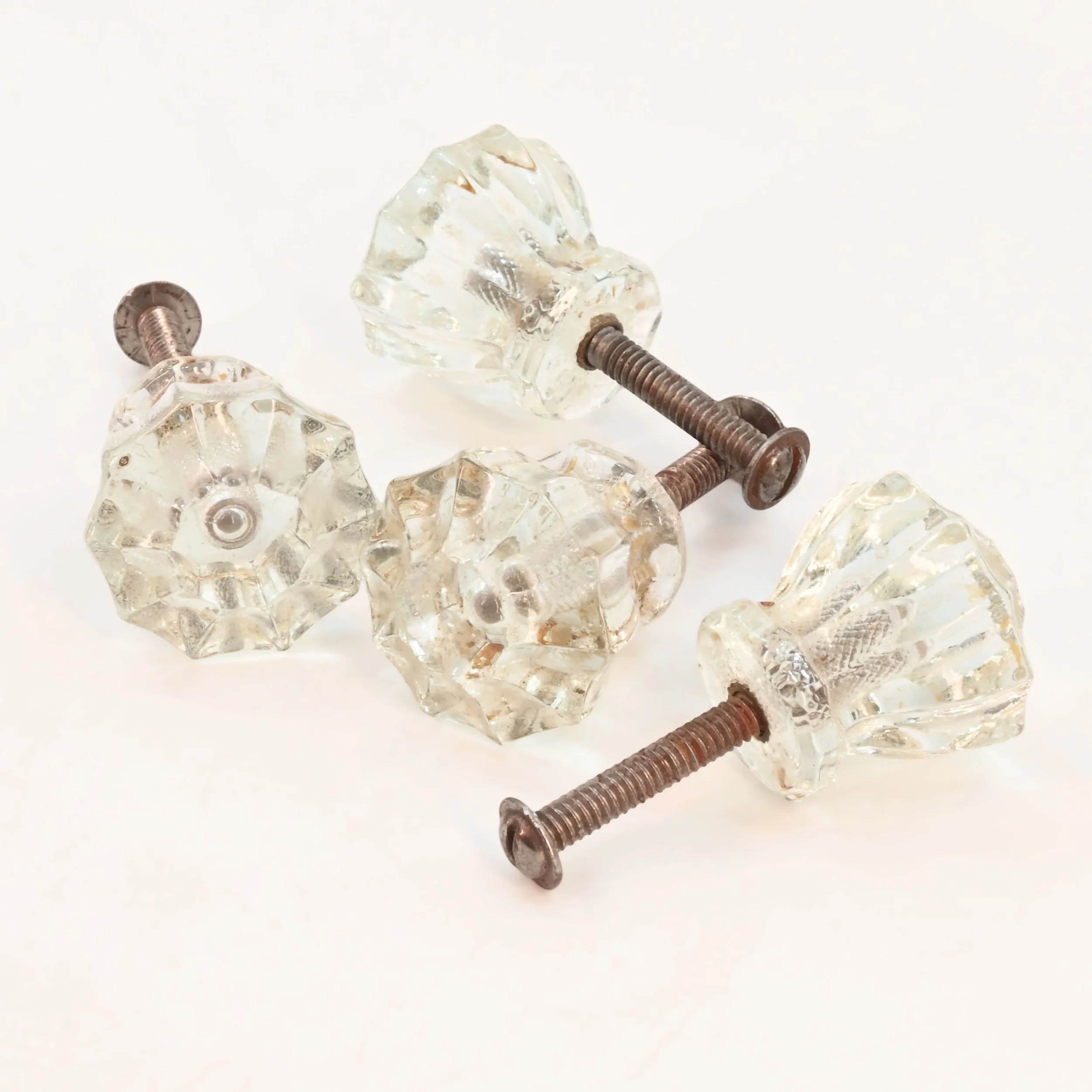 H62808+scalloped+glass+cabinet+knobs+2.jpg