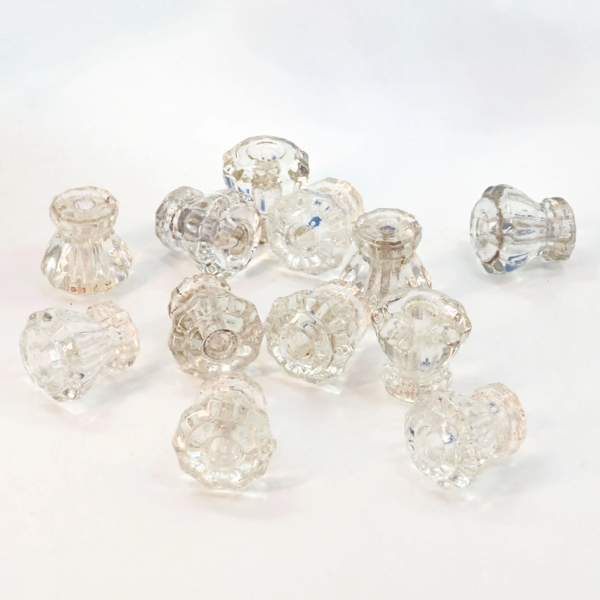 H62807+petite+scalloped+glass+cabinet+knobs+2.jpg
