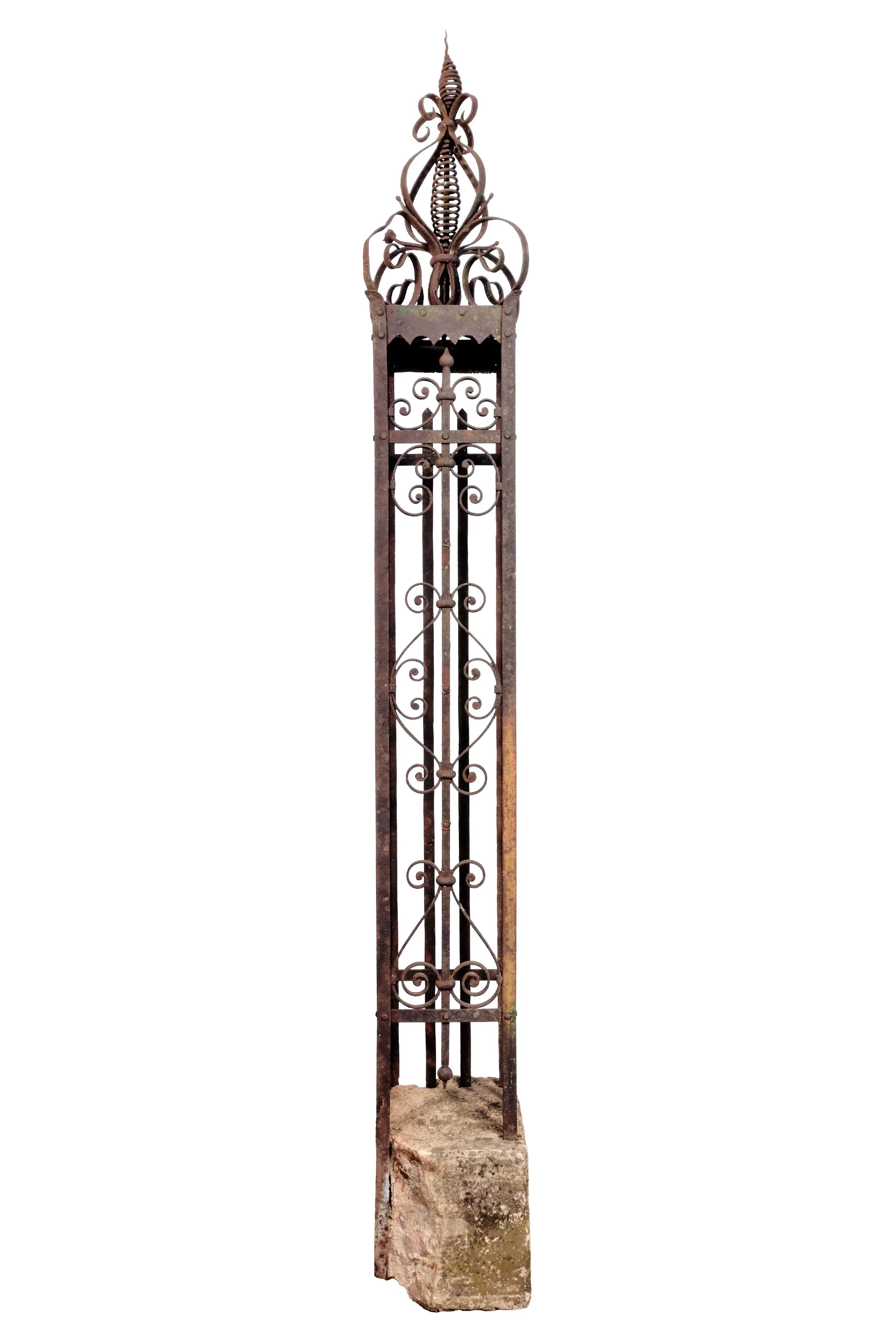 24034+wrought+iron+victorian+stanchion+posts+1.jpg