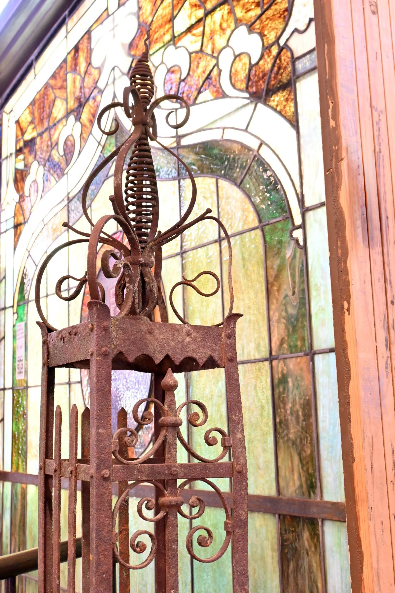 24034+wrought+iron+victorian+stanchion+posts+7.jpg