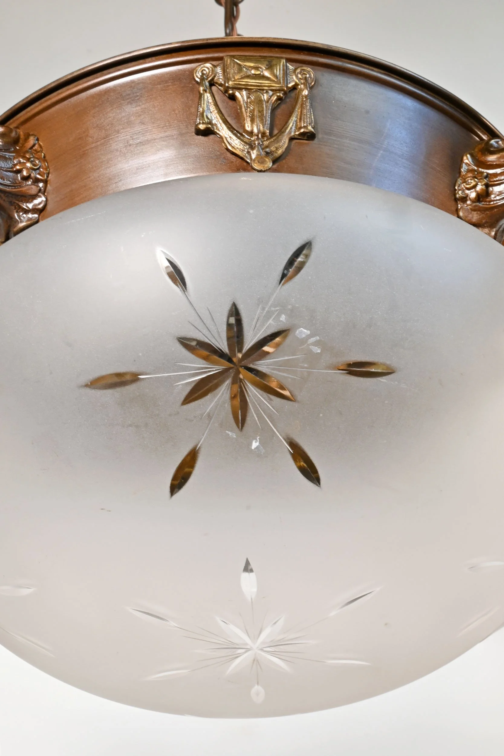 24049+two+tone+antique+brass+pan+fixture+with+frosted+and+cut+center+globe+and+four+matching+shades+4.jpg