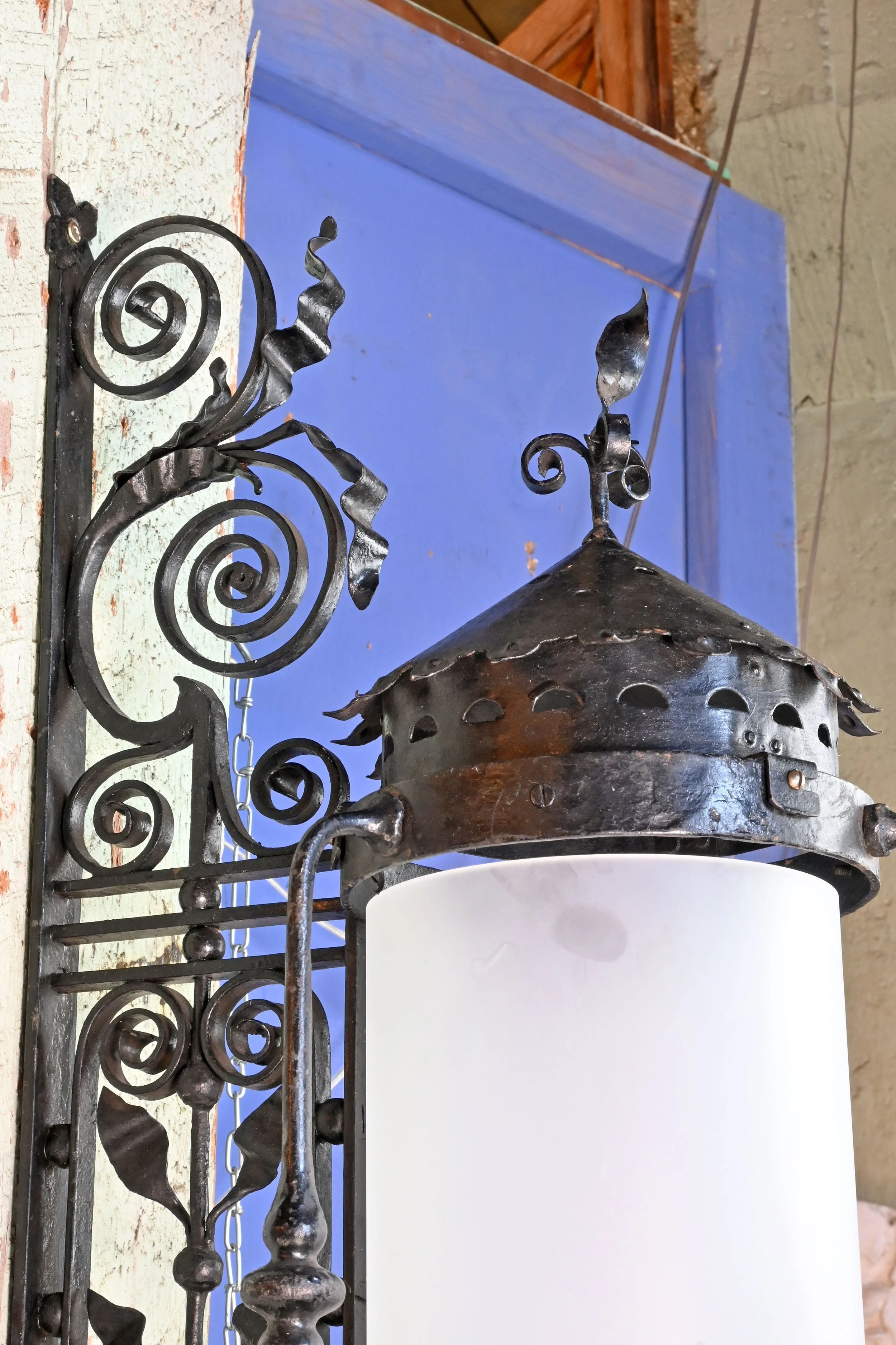 60073+curly+iron+sconce+pair+with+frosted+glass+4.jpg