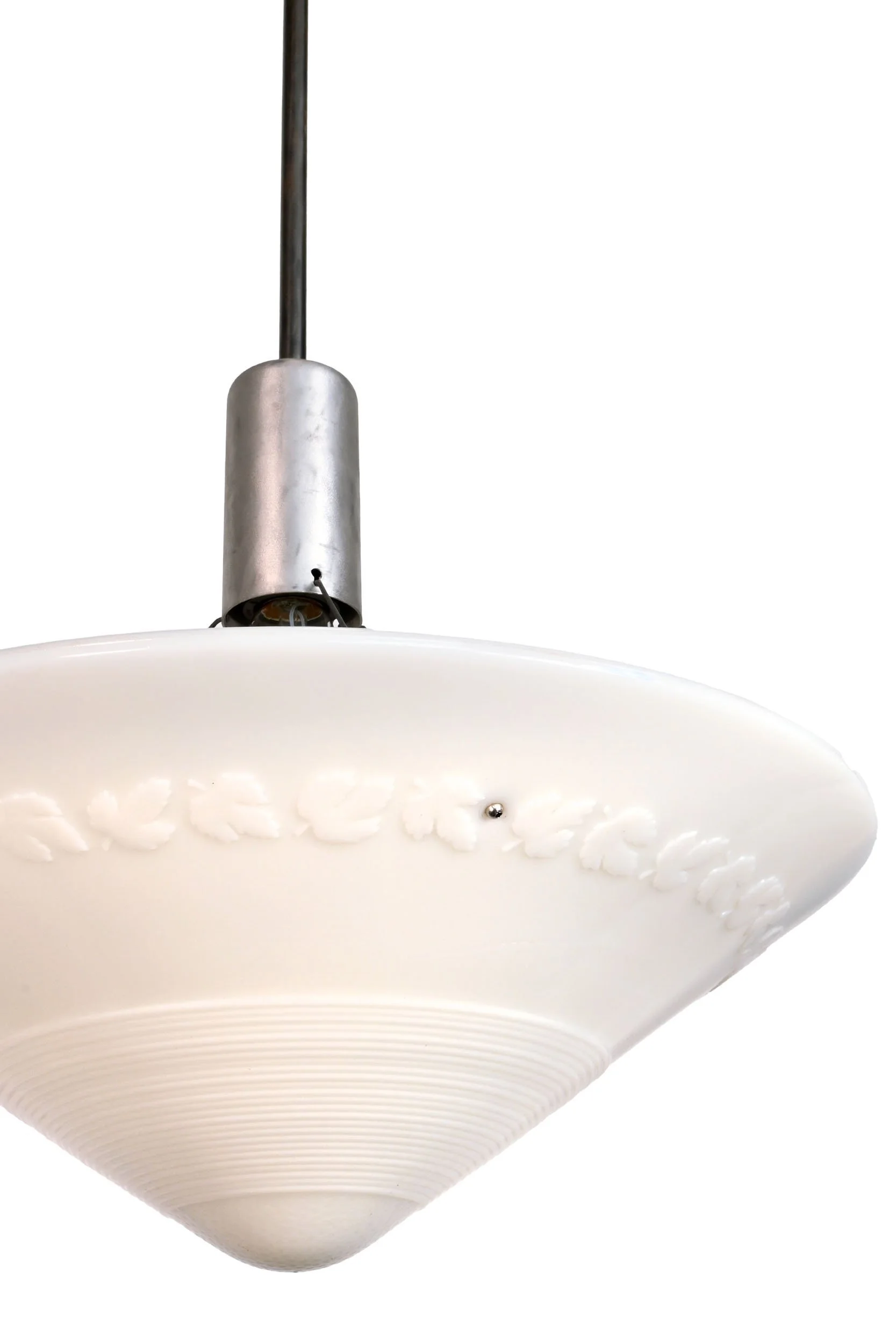 24181A+white+three+chain+molded+shade+with+maple+leaf+detail+on+midcentury+aluminum+pendant+3.jpg
