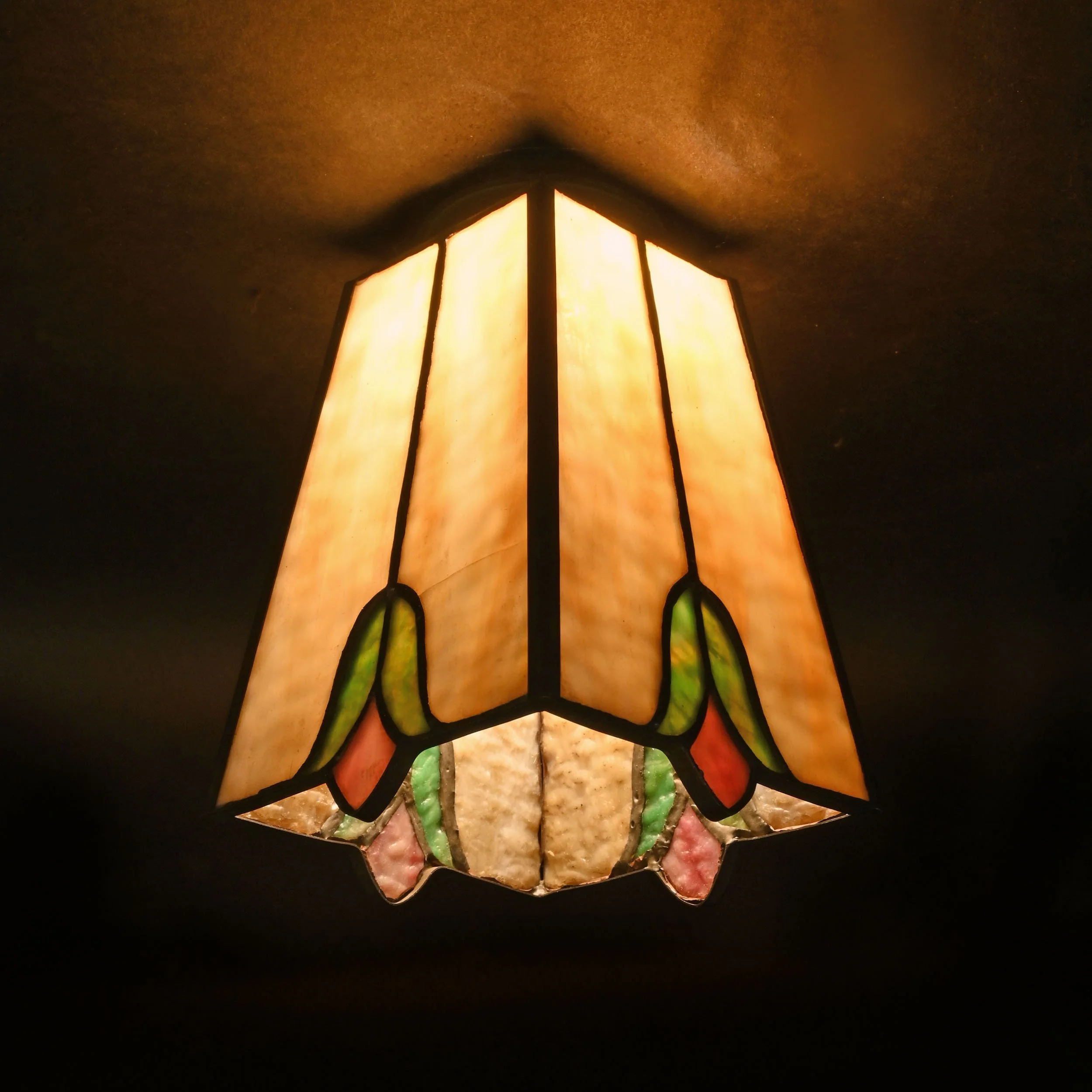 24198+leaded+glass+shades+with+pink+flower+and+green+leaves+3.jpg